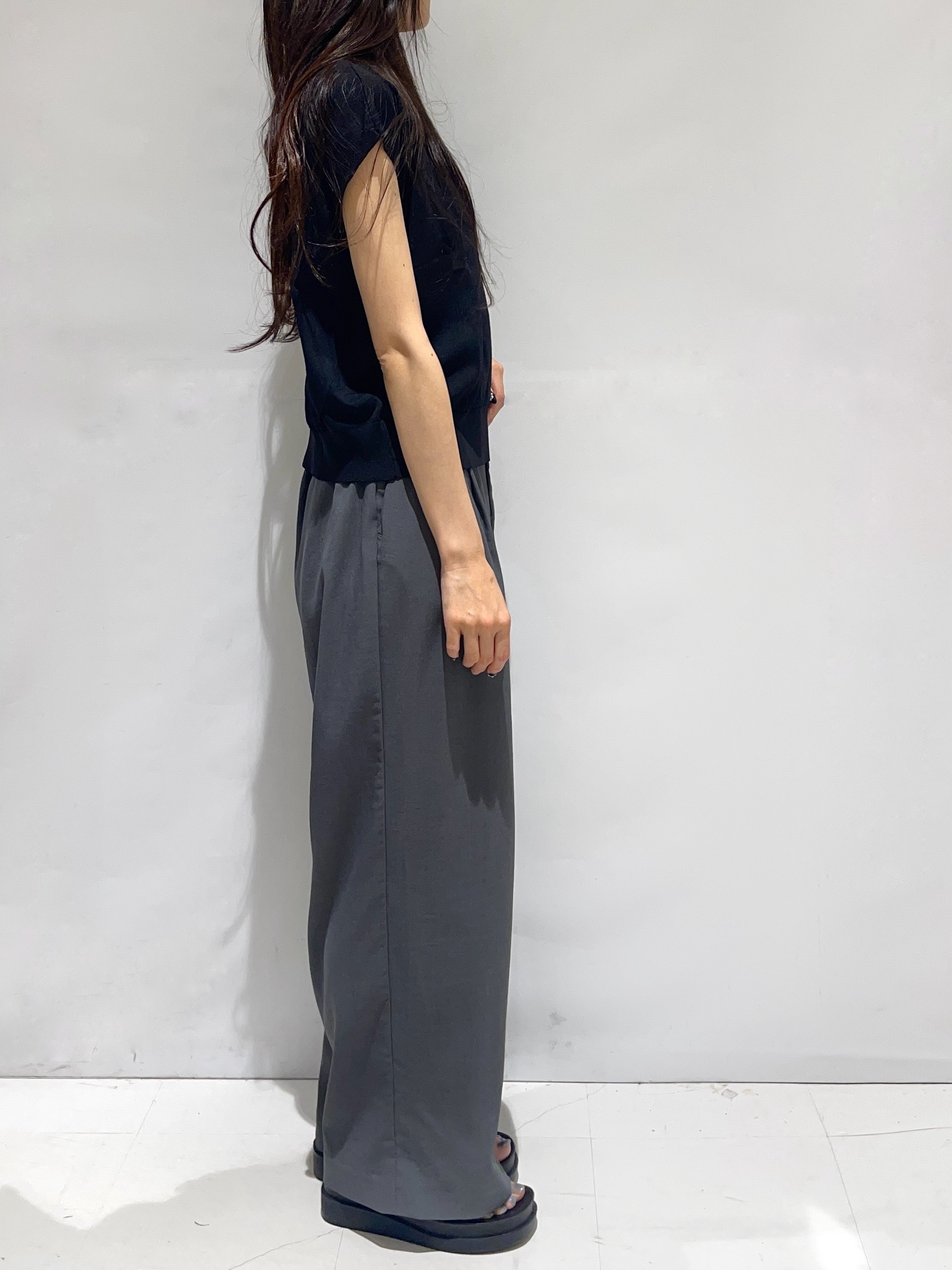 Kさんの「OPAQUE.CLIP｜【接触冷感／UV】フリルフレンチスリーブニット《洗濯機OK》」を使ったコーディネート