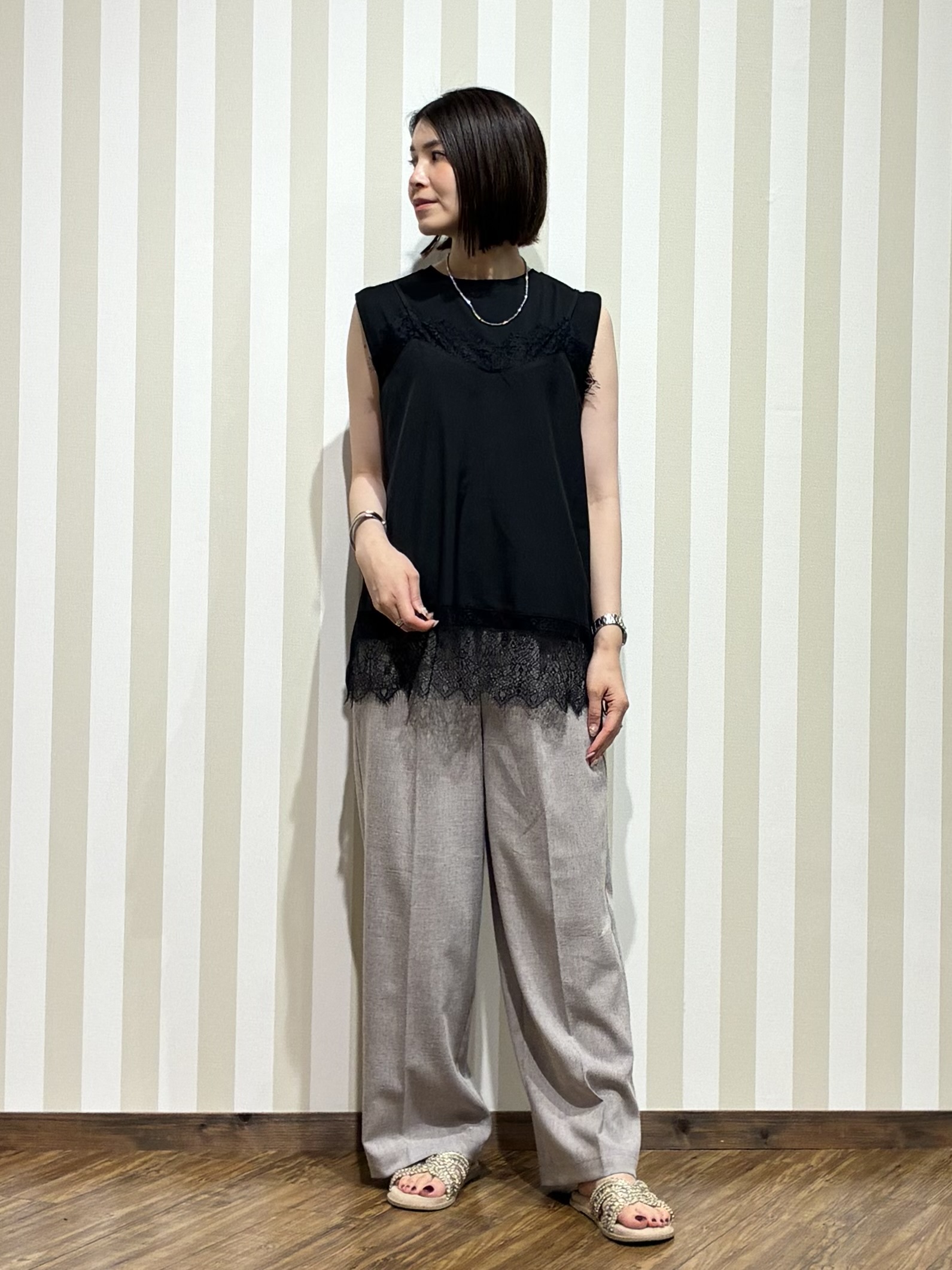 SAOさんの「SHOO･LA･RUE｜【通気性〇/セットアップ可/洗濯機可】メッシュドルマン ジップブルゾン」を使ったコーディネート
