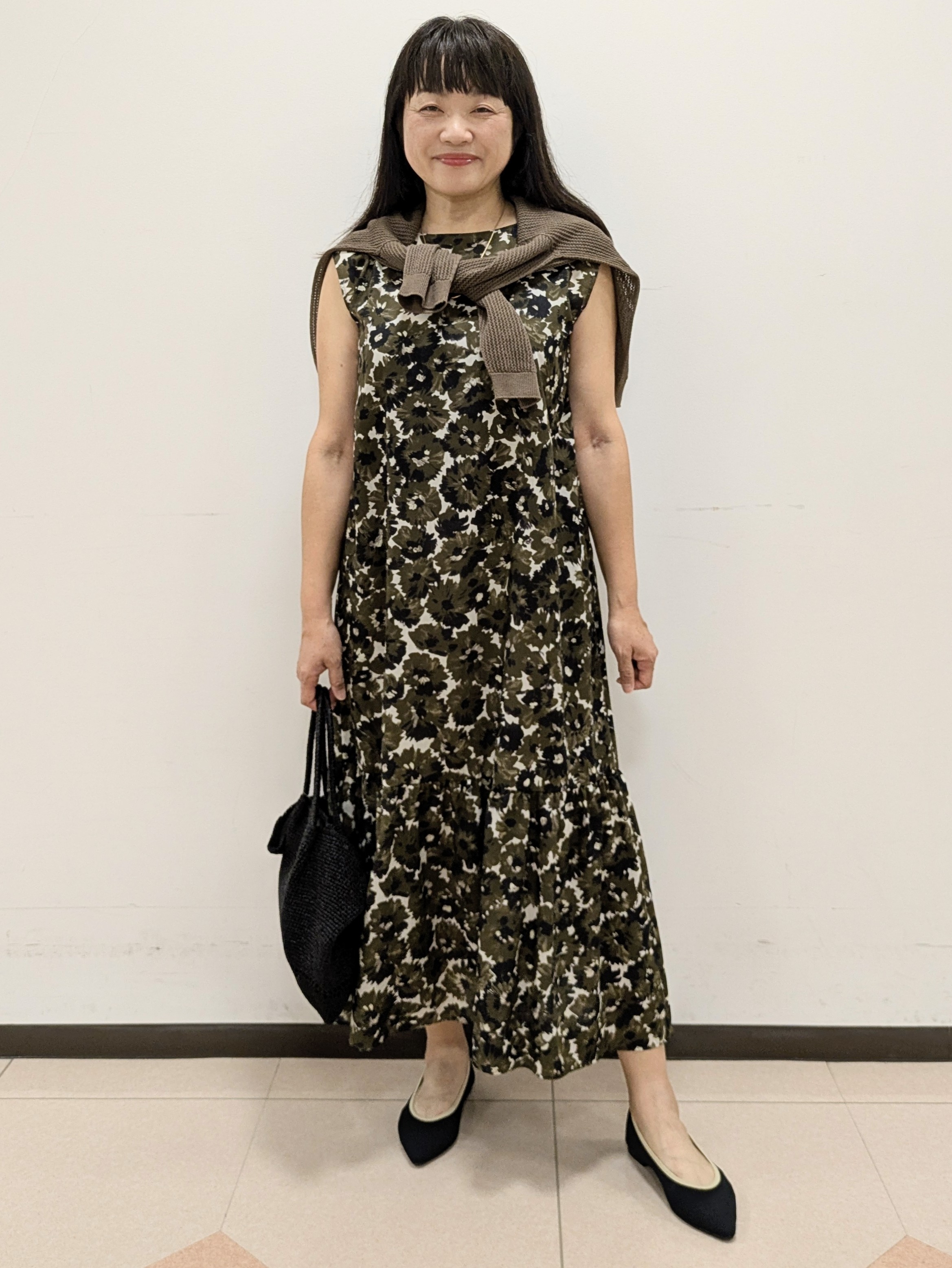 ともさんの「UNTITLED｜【花柄/着映え】フラワープリントワンピース」を使ったコーディネート