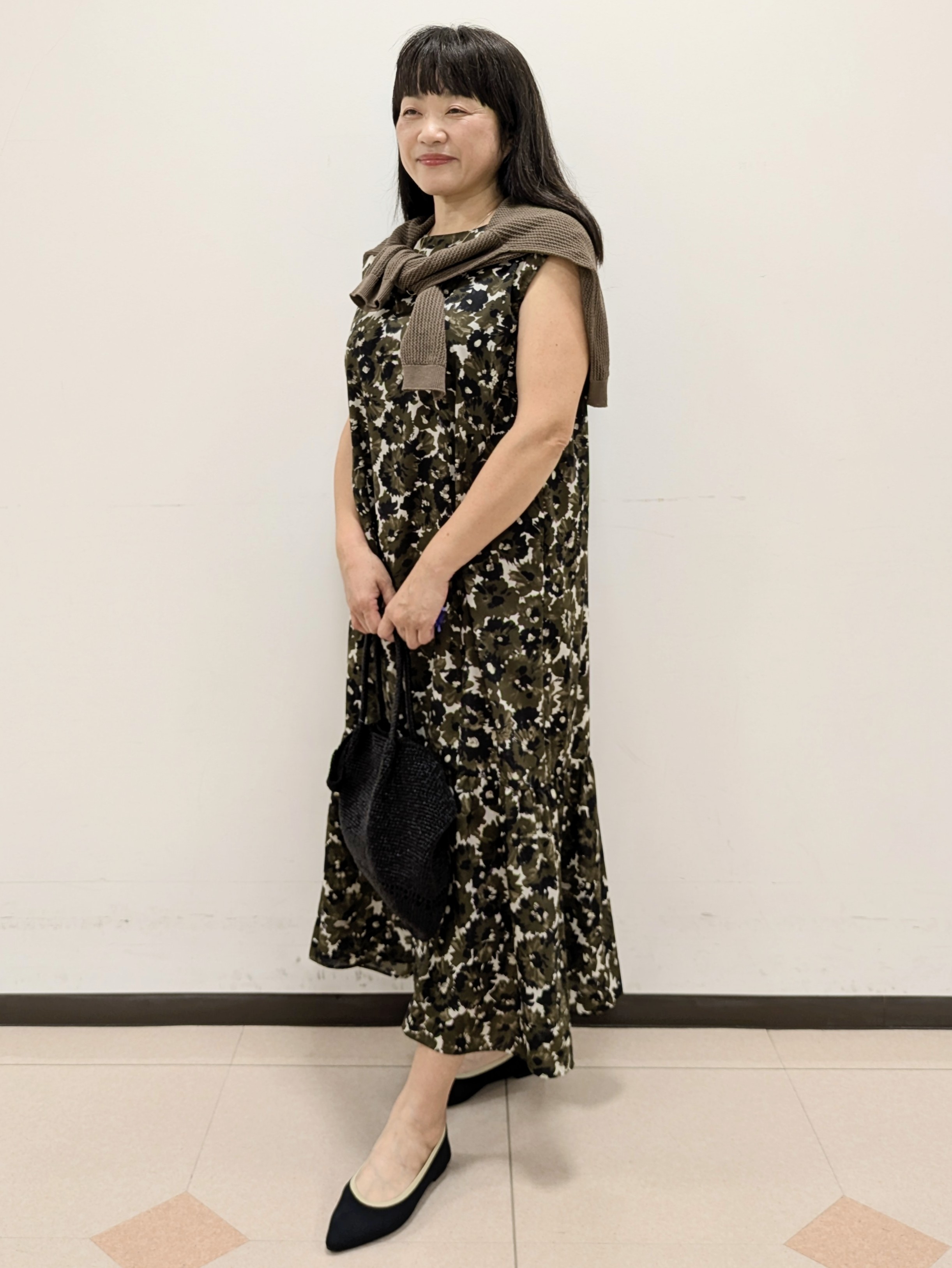 ともさんの「UNTITLED｜【花柄/着映え】フラワープリントワンピース」を使ったコーディネート