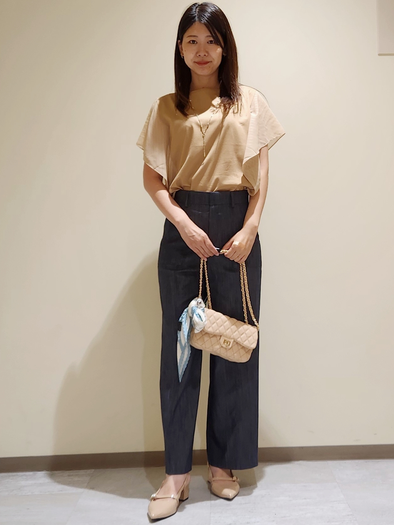 yukaさんの「COUP DE CHANCE｜【手洗い可／日本製】フレンチシアーカットソー」を使ったコーディネート