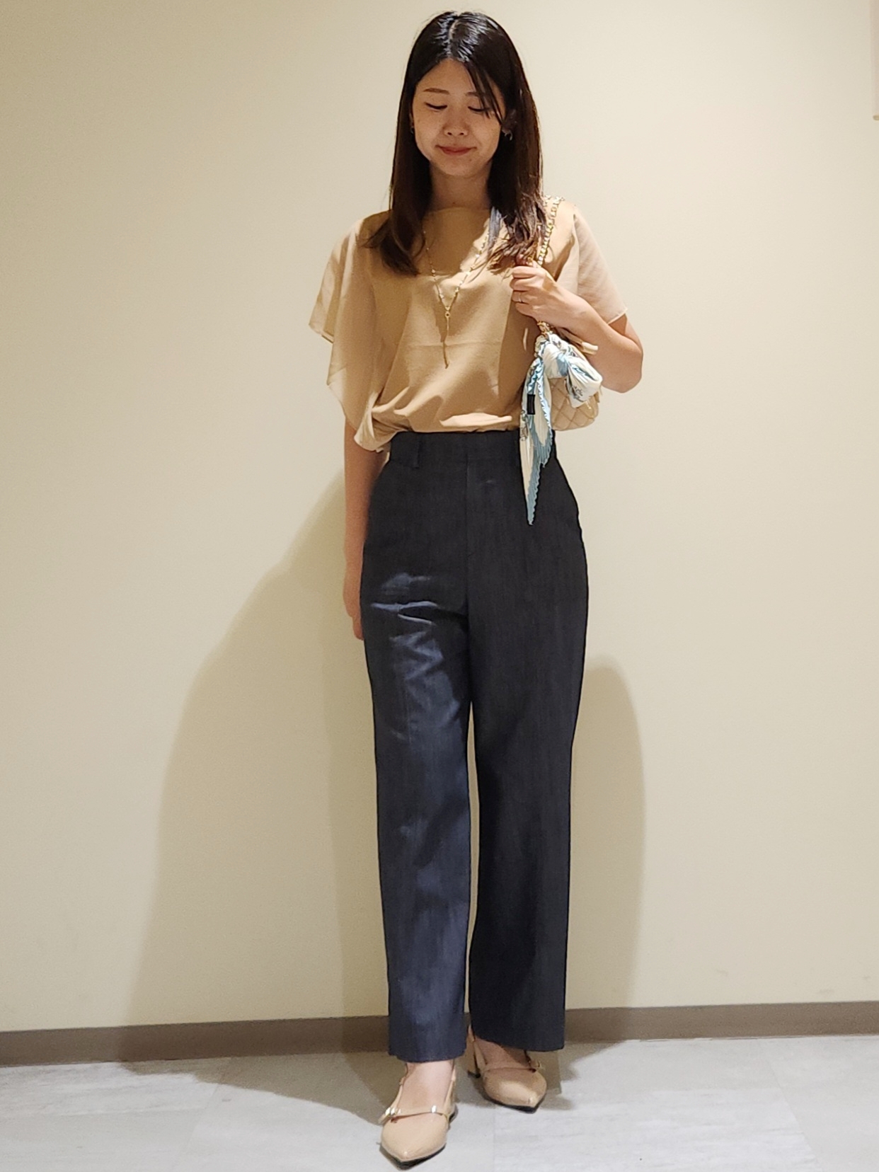 yukaさんの「COUP DE CHANCE｜【手洗い可／日本製】フレンチシアーカットソー」を使ったコーディネート
