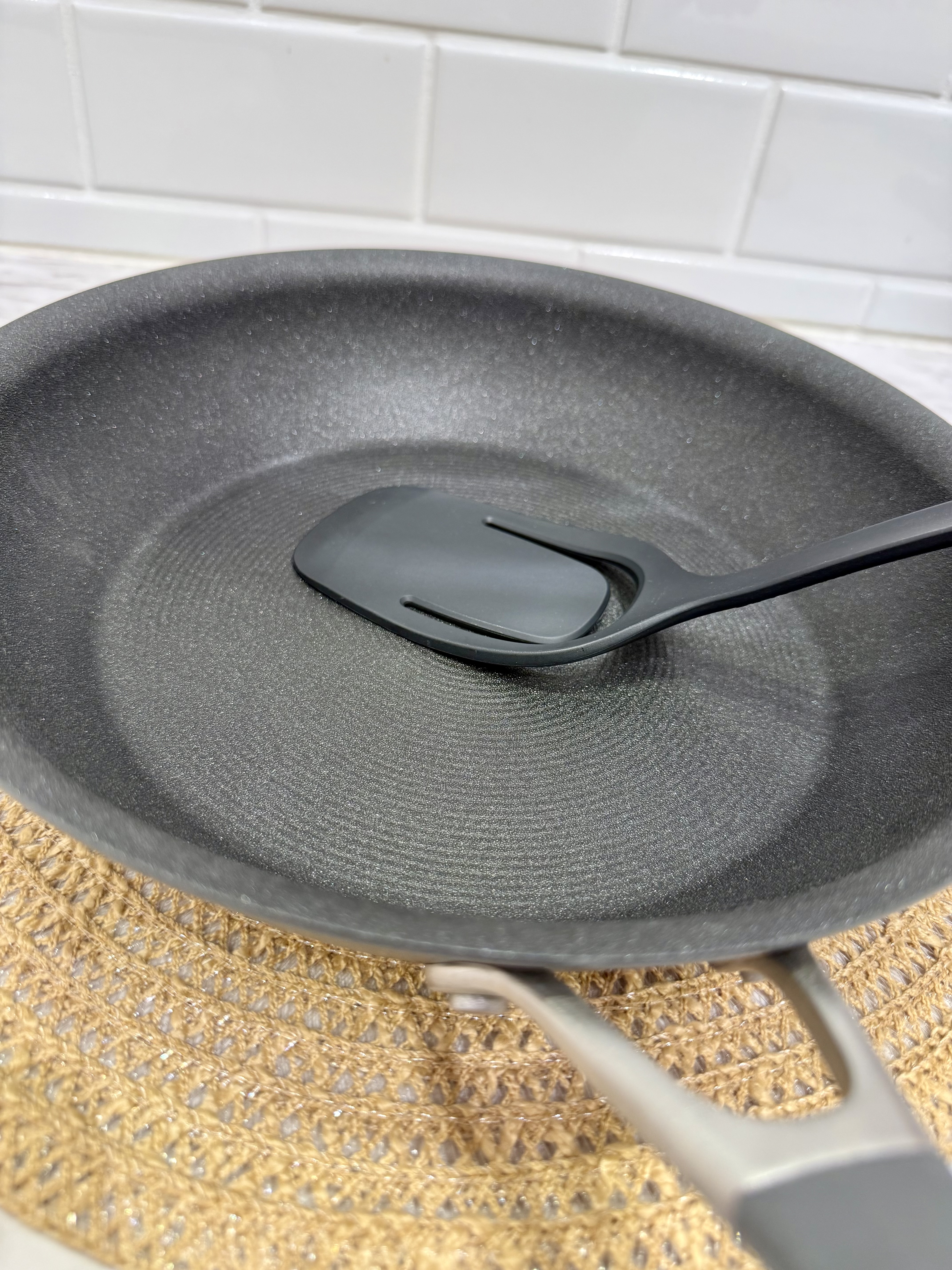 きのこさんの「212 KITCHEN STORE｜BiT Action シーソーターナー ブラック」を使ったコーディネート