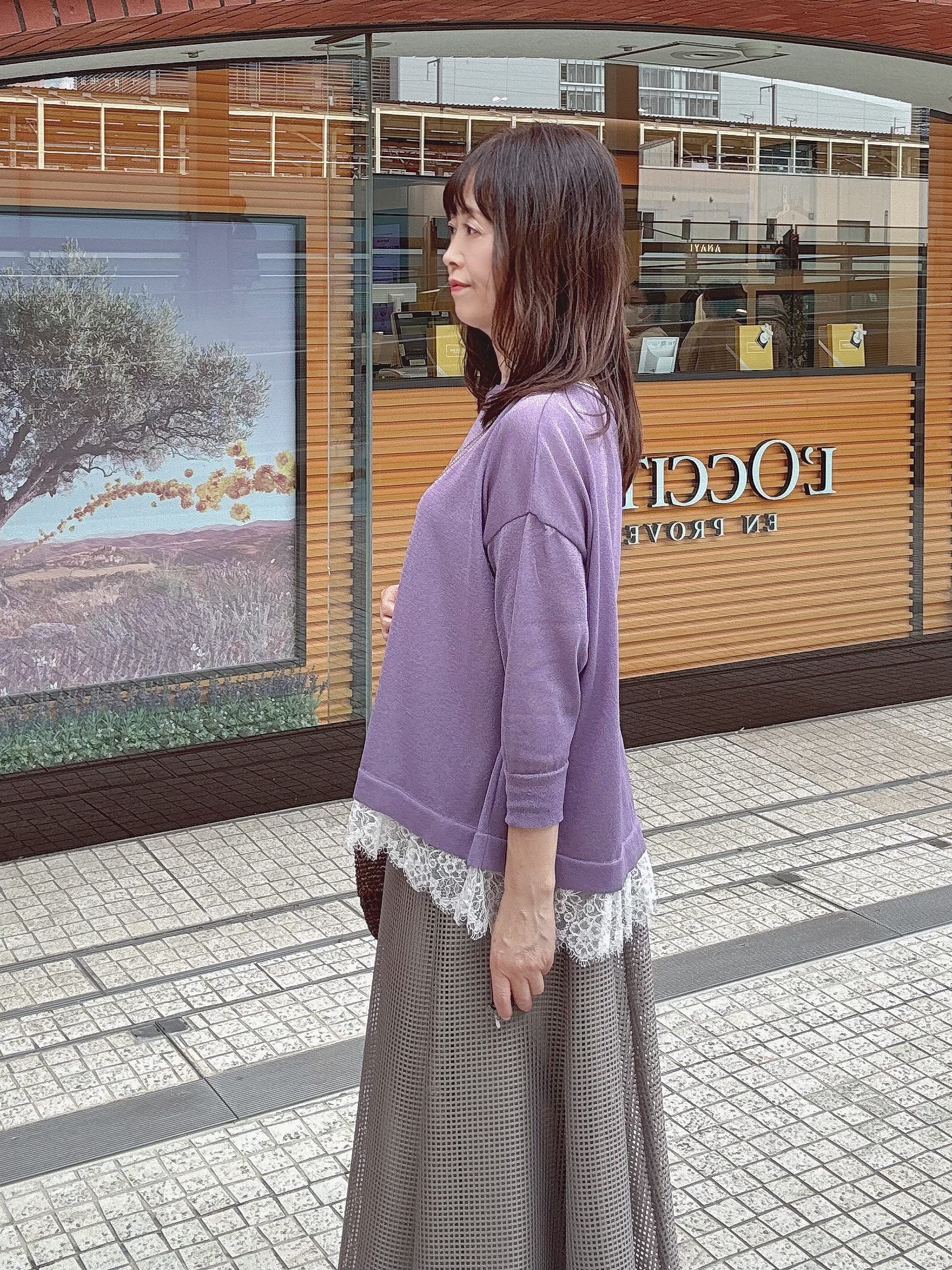 makiさんの「UNTITLED｜レースドッキングニットプルオーバー」を使ったコーディネート
