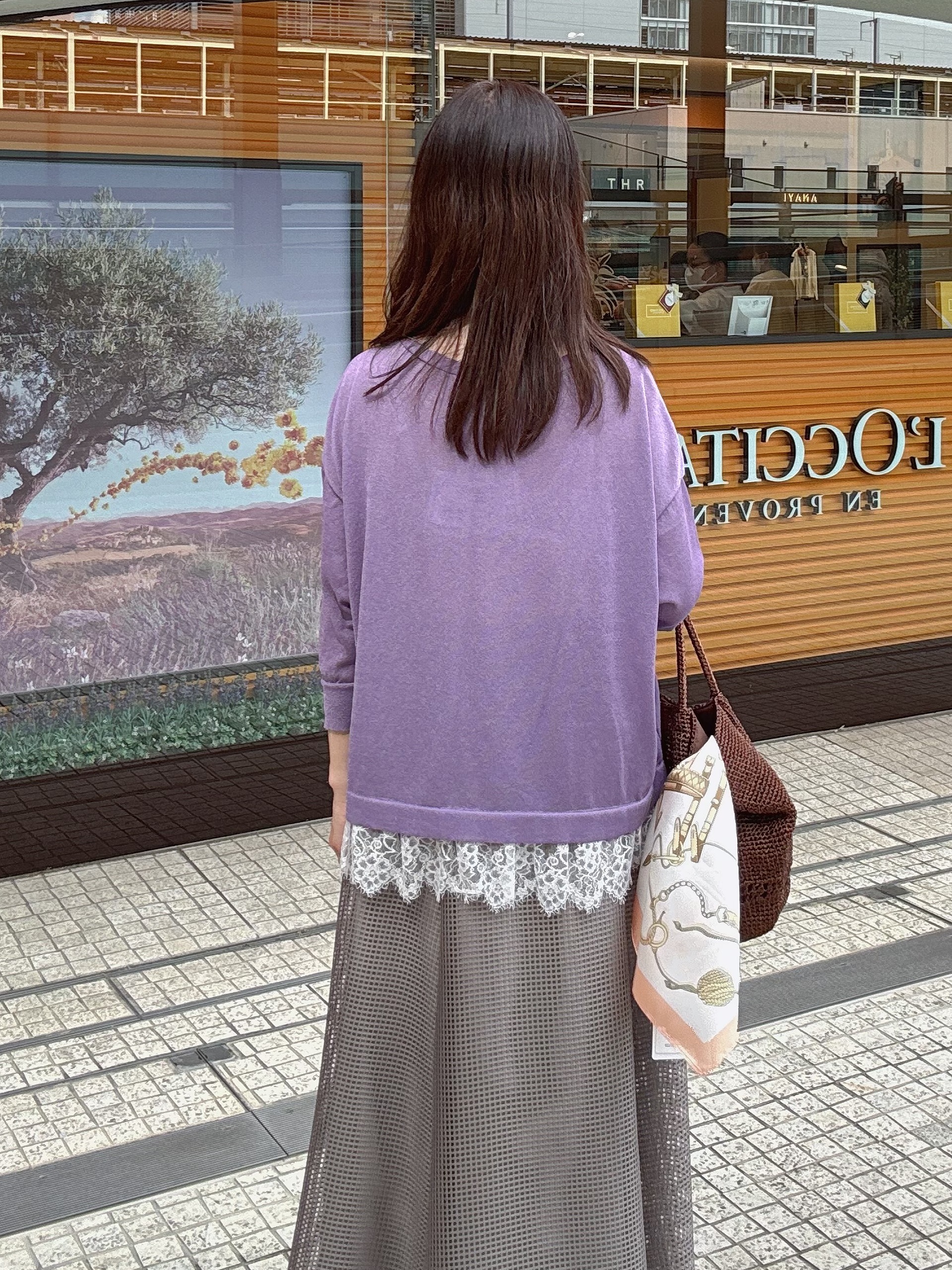 makiさんの「UNTITLED｜レースドッキングニットプルオーバー」を使ったコーディネート