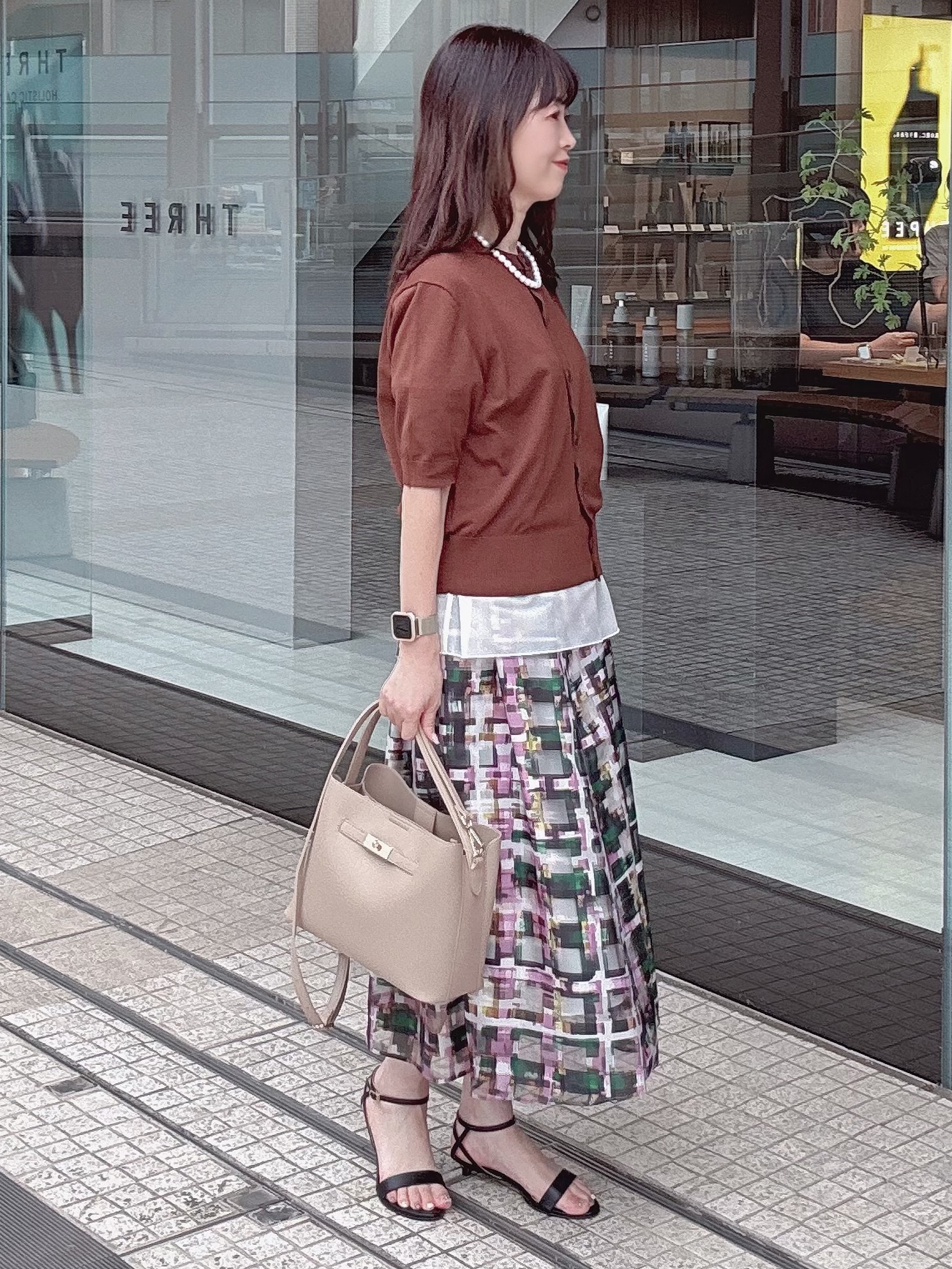 makiさんの「UNTITLED｜【重ね着でおしゃれ見え】裾シアードッキングプルオーバー」を使ったコーディネート