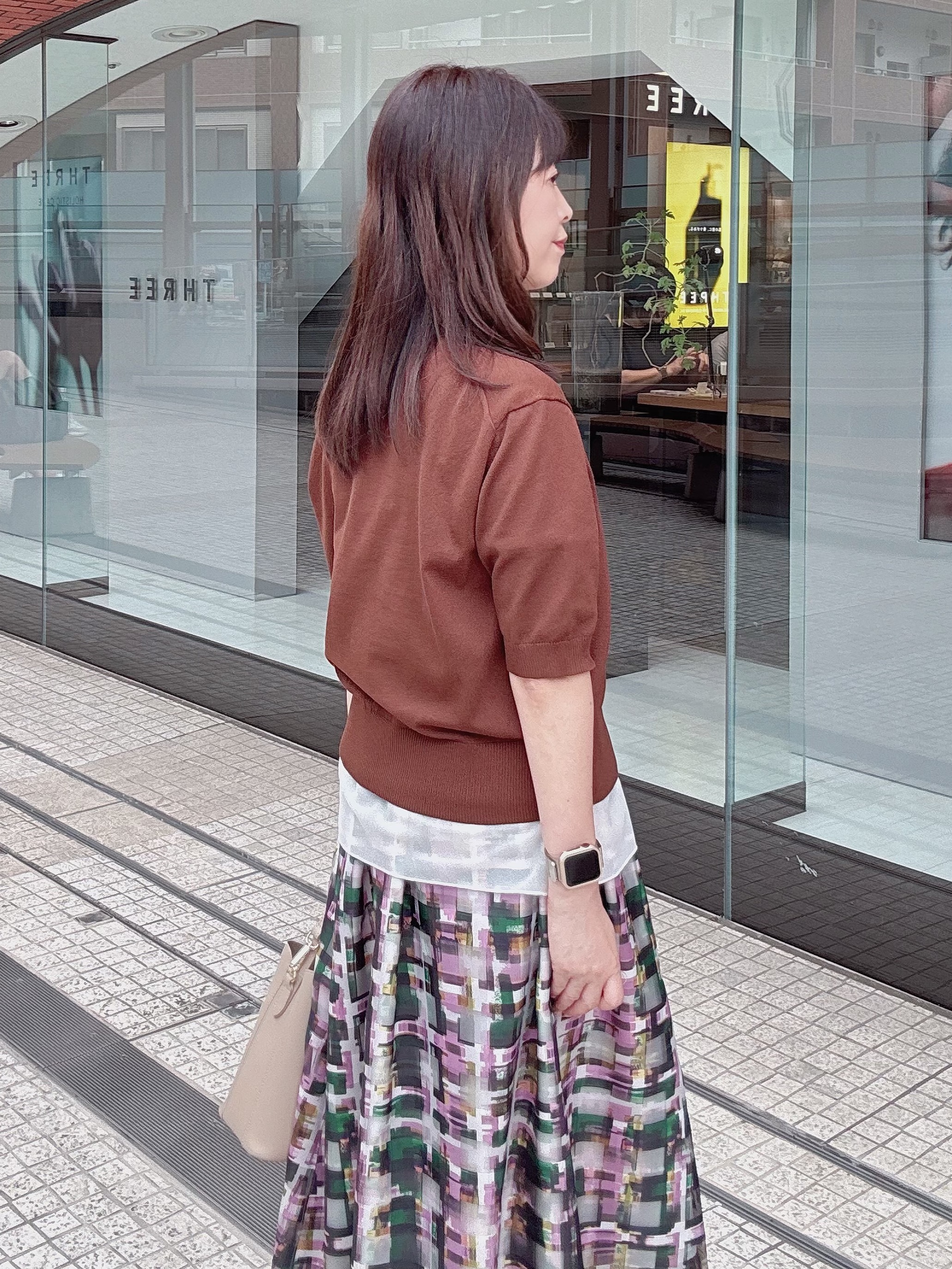 makiさんの「UNTITLED｜【重ね着でおしゃれ見え】裾シアードッキングプルオーバー」を使ったコーディネート