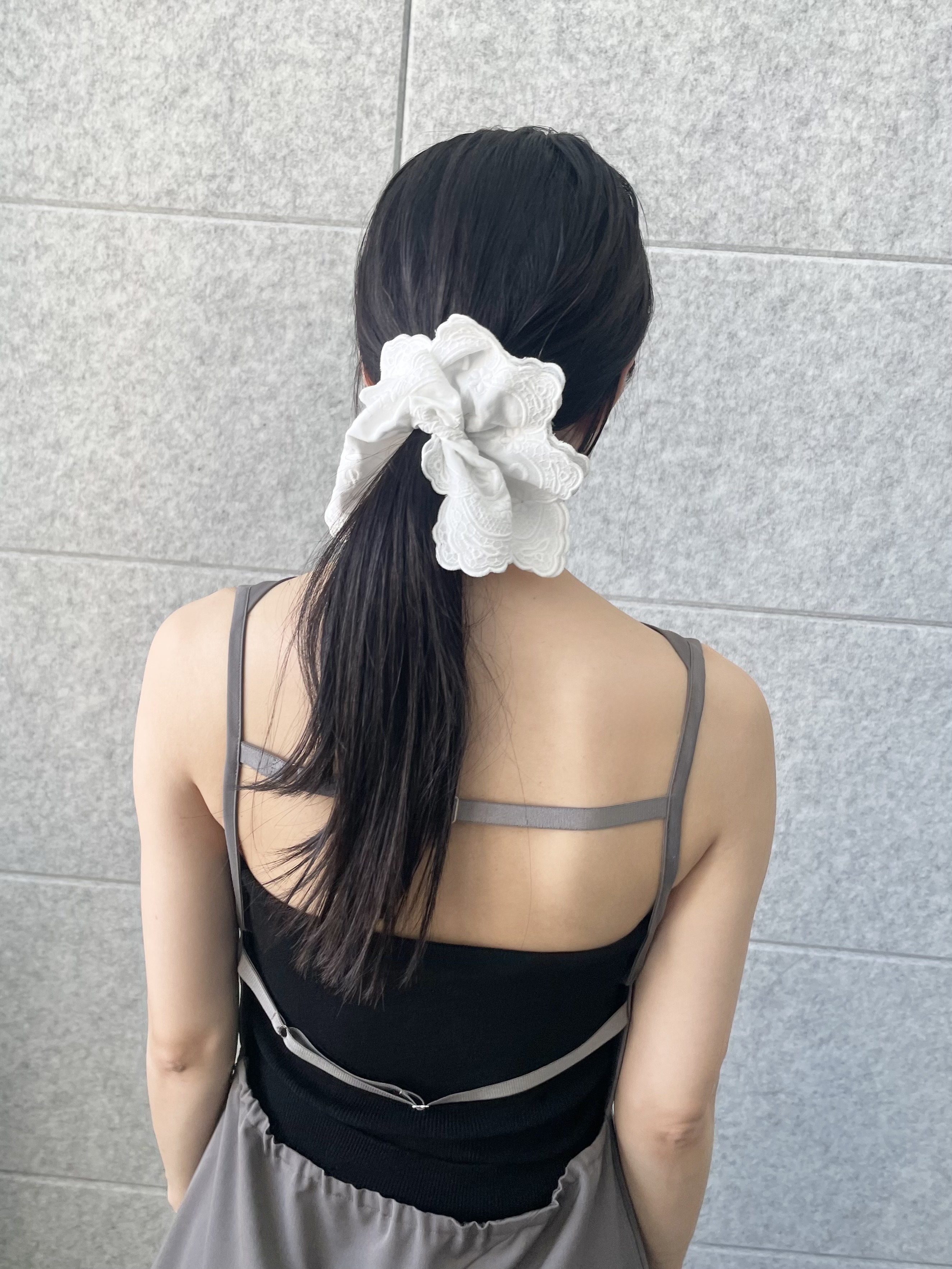 丸山加奈子さんの「CODE A｜apron dress」を使ったコーディネート