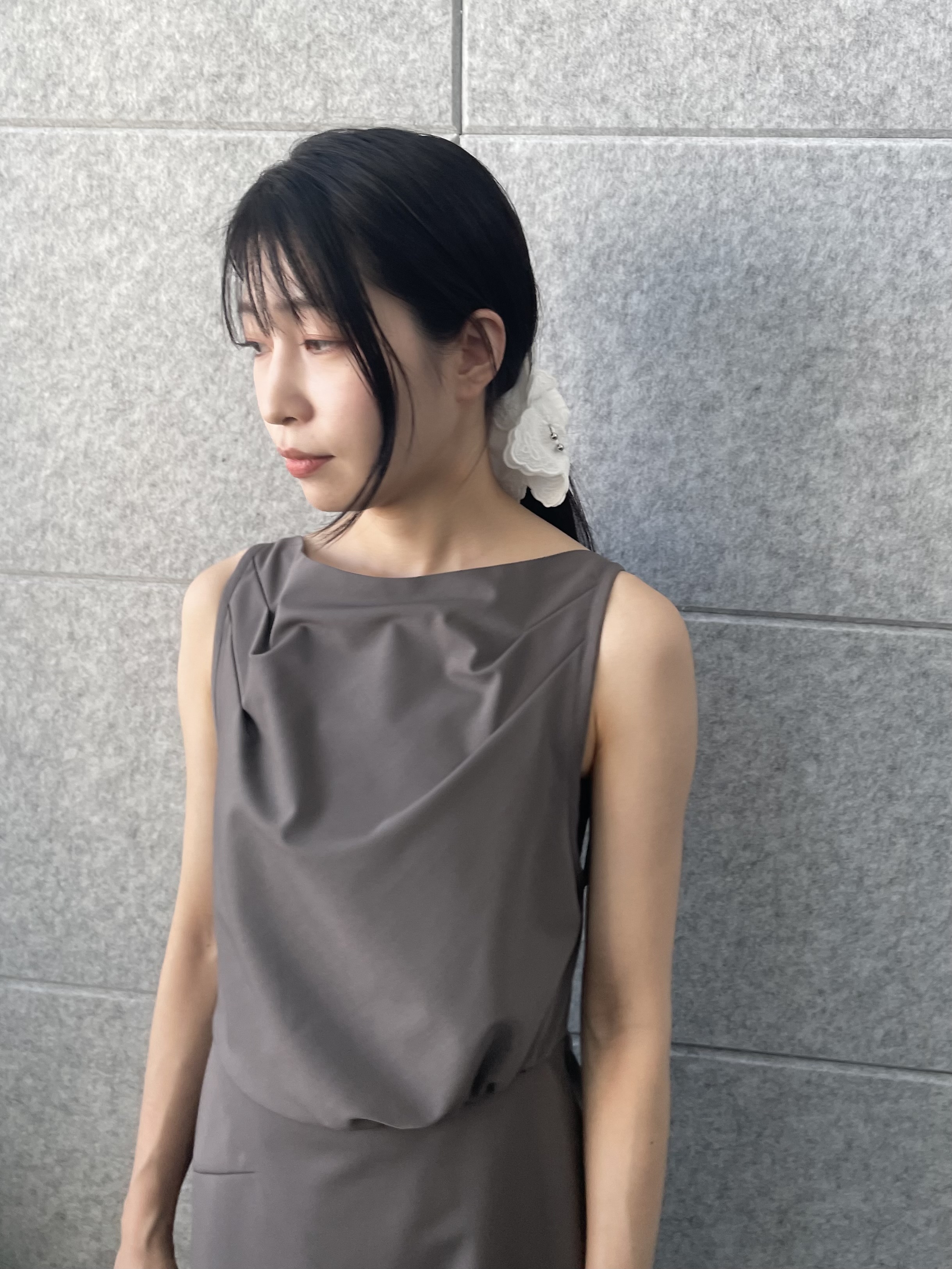 丸山加奈子さんの「CODE A｜apron dress」を使ったコーディネート