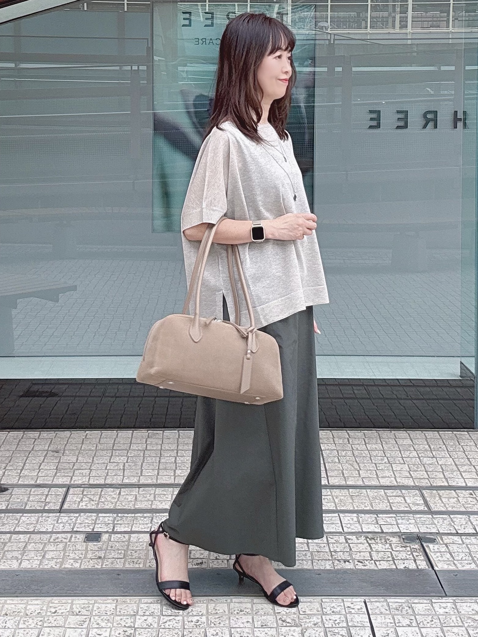 makiさんの「UNTITLED｜【アンサンブル可/品のある透け感】Tシャツ風ニットトップス」を使ったコーディネート