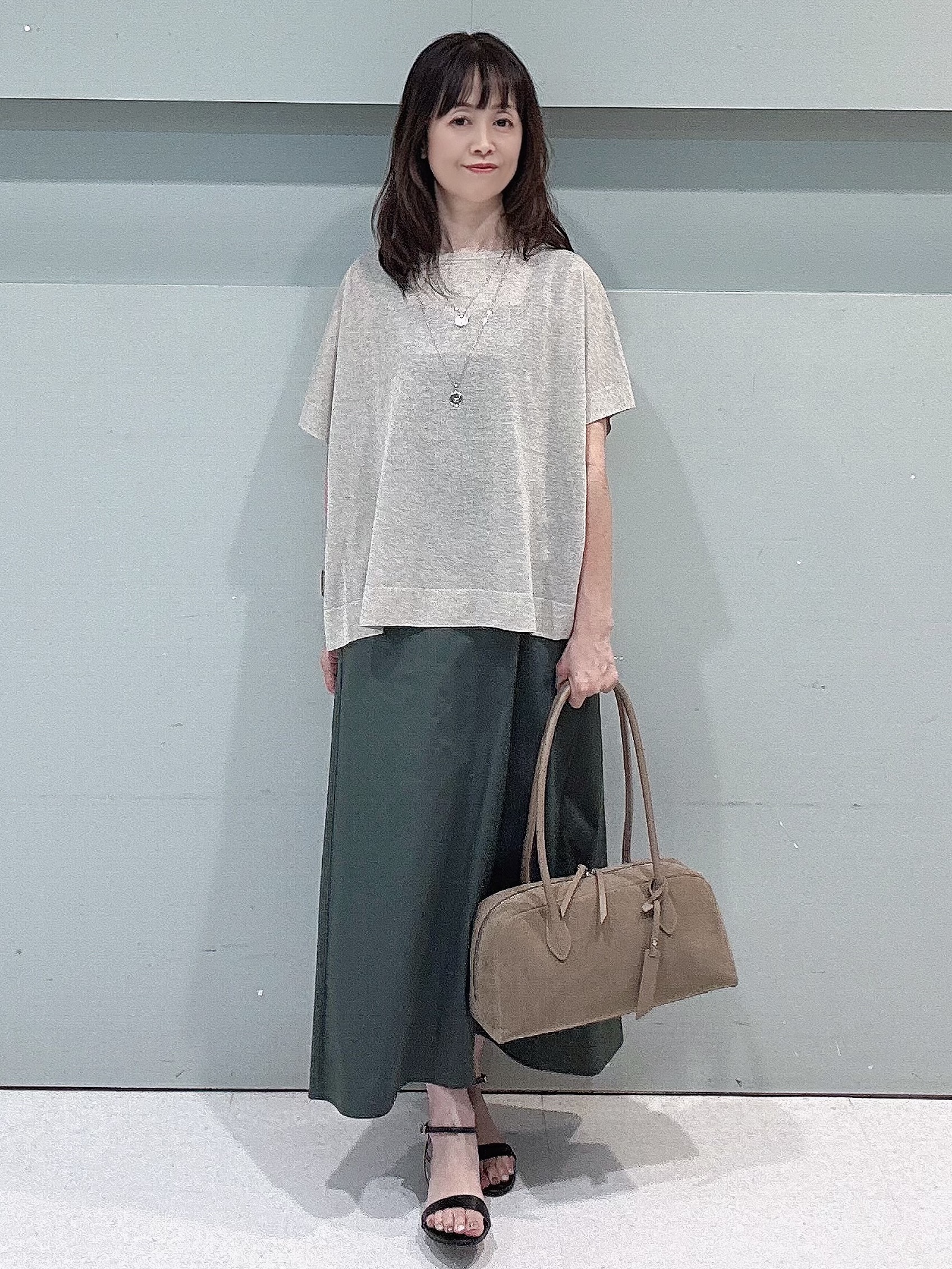 makiさんの「UNTITLED｜【アンサンブル可/品のある透け感】Tシャツ風ニットトップス」を使ったコーディネート