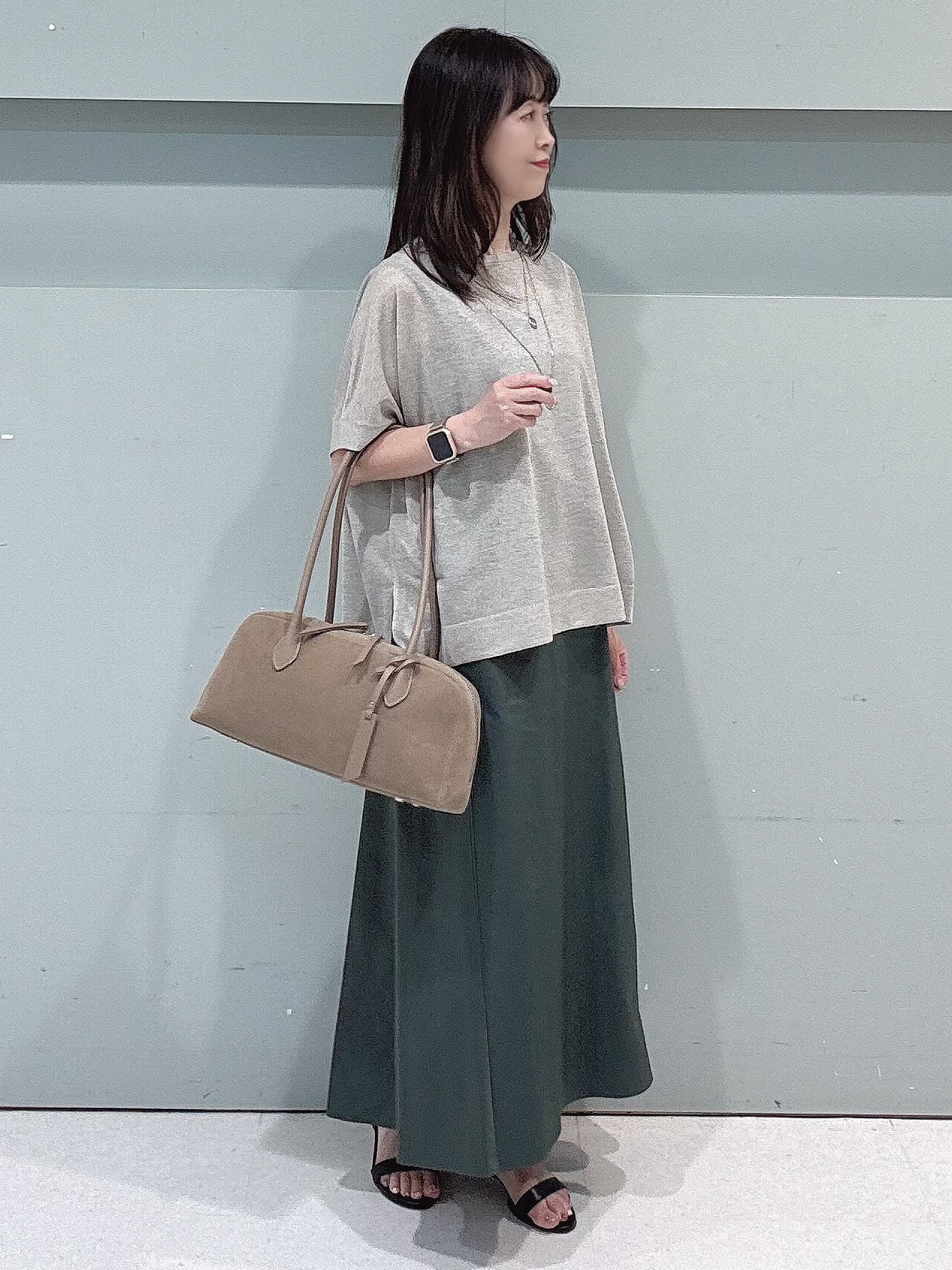 makiさんの「UNTITLED｜【アンサンブル可/品のある透け感】Tシャツ風ニットトップス」を使ったコーディネート