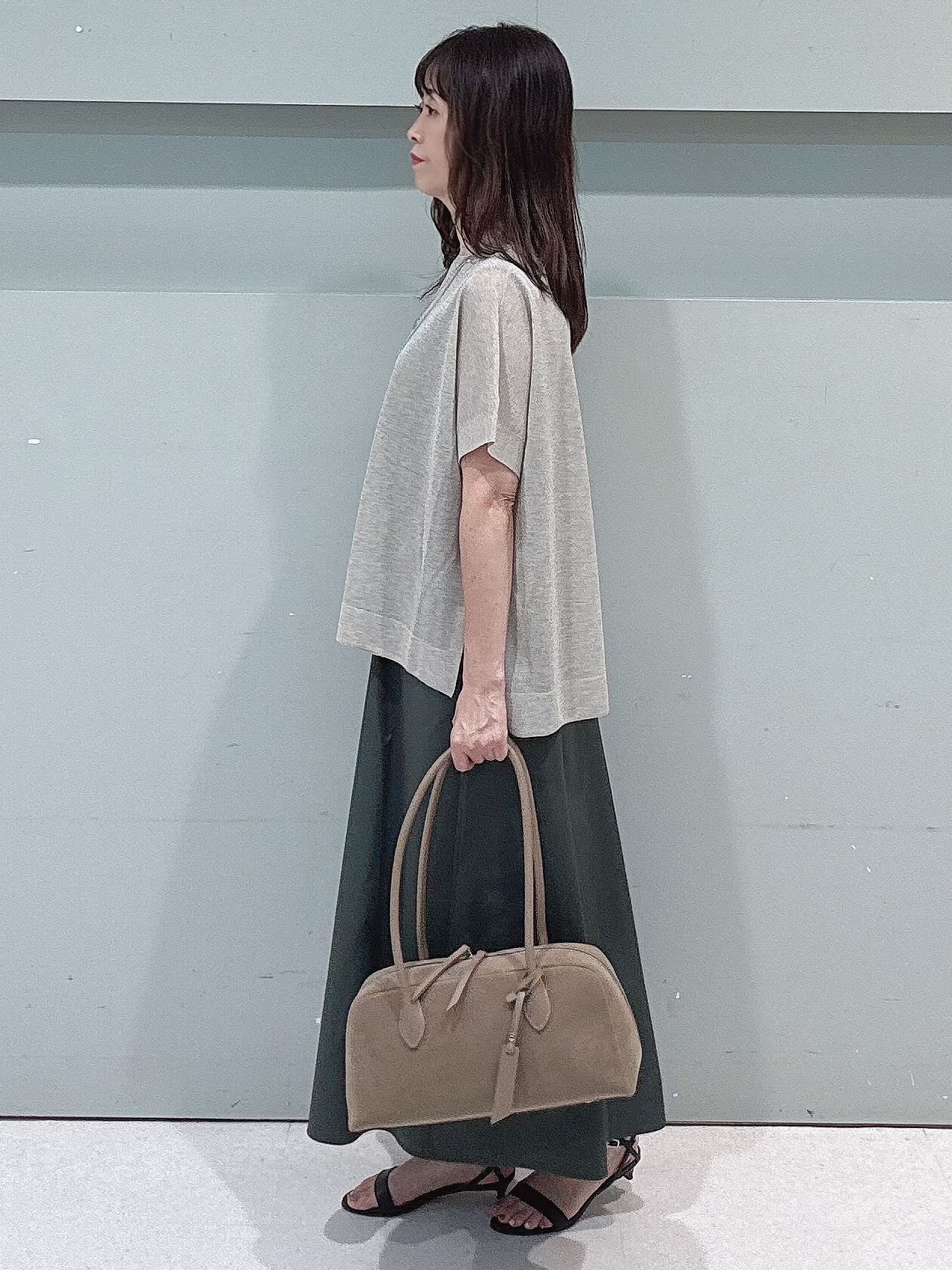 makiさんの「UNTITLED｜【アンサンブル可/品のある透け感】Tシャツ風ニットトップス」を使ったコーディネート