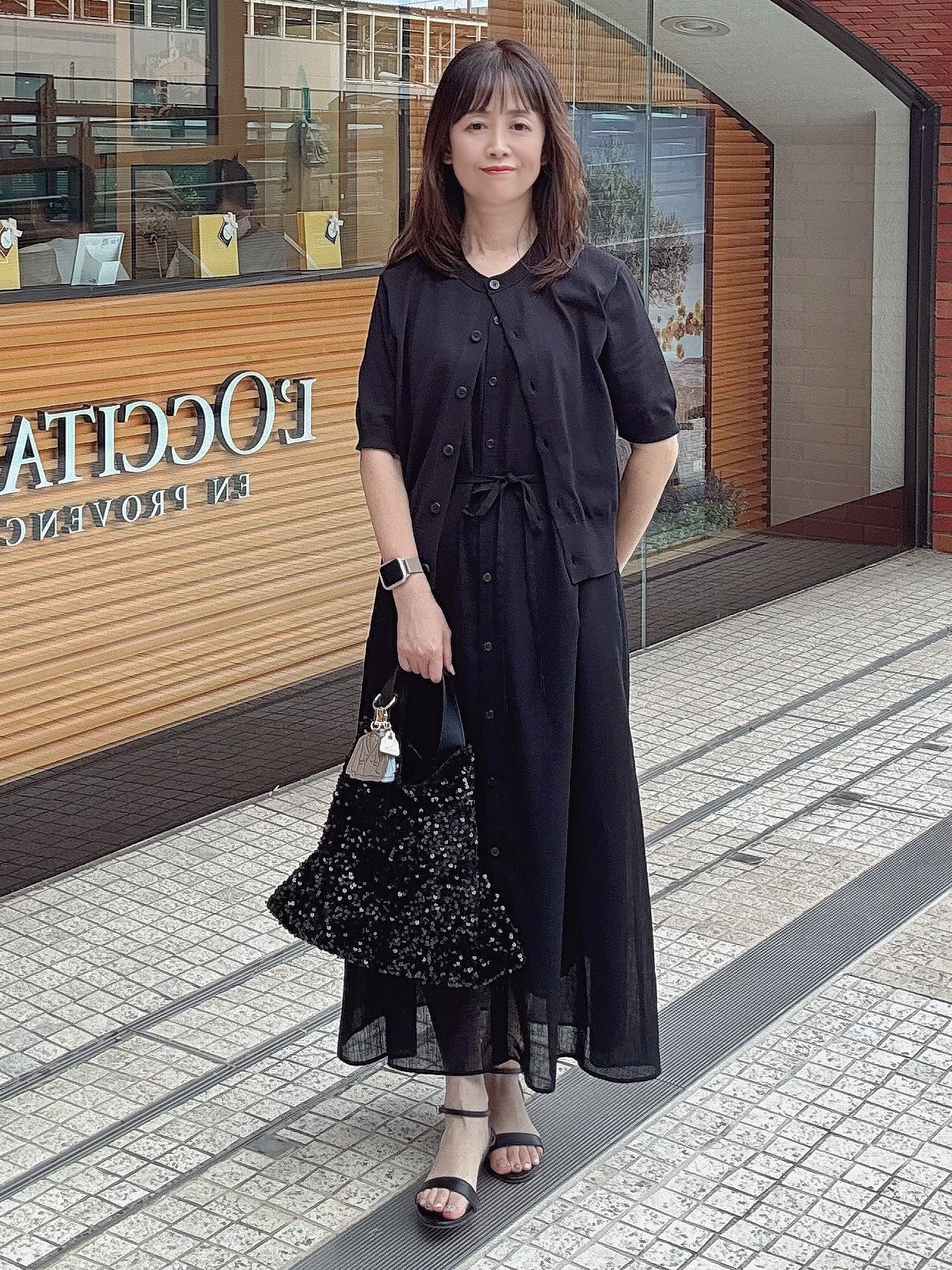 makiさんの「UNTITLED｜【すっきり秋羽織り/前開きボタン】ドライタッチ5分袖カーディガン」を使ったコーディネート