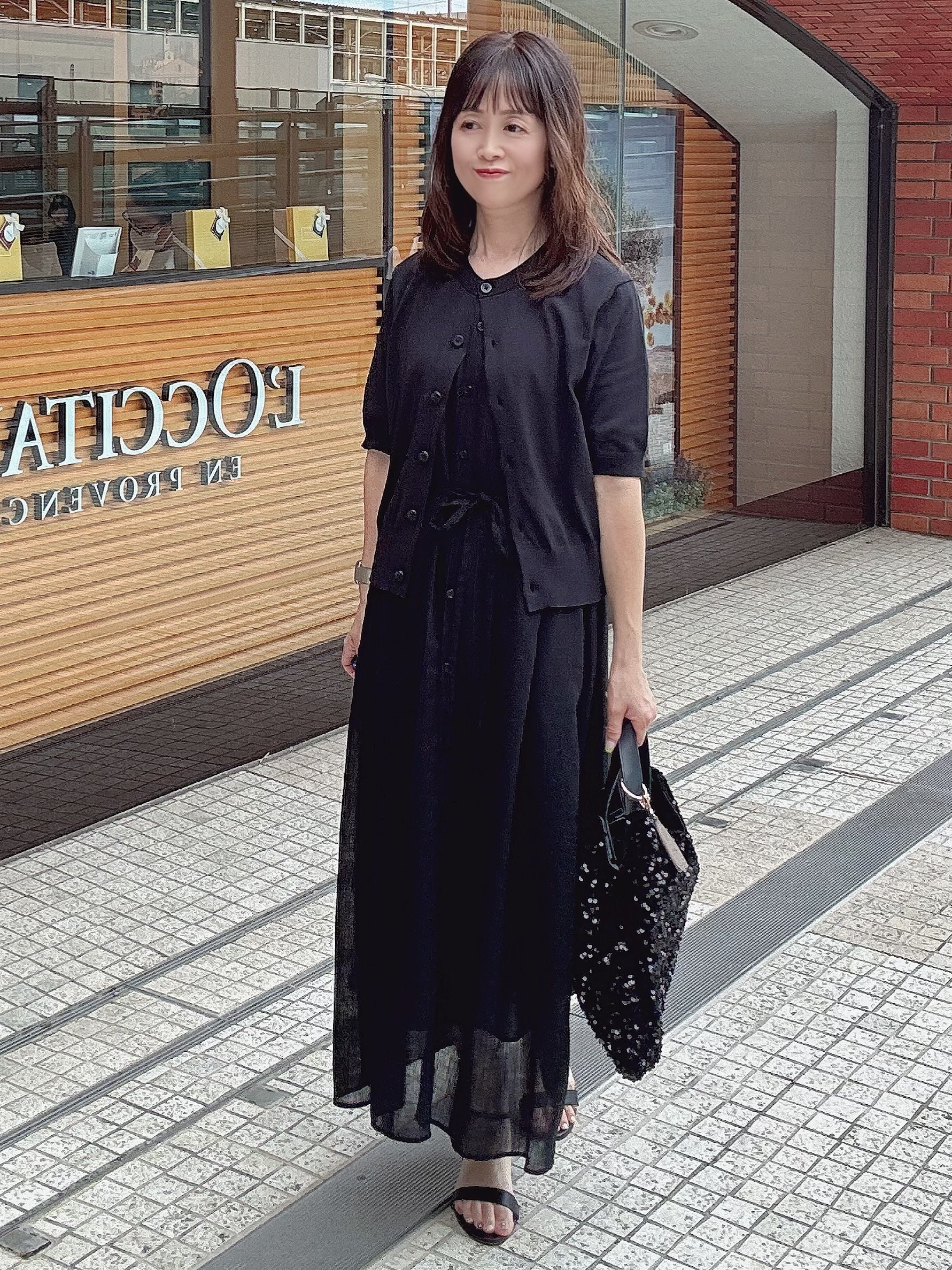 makiさんの「UNTITLED｜【すっきり秋羽織り/前開きボタン】ドライタッチ5分袖カーディガン」を使ったコーディネート