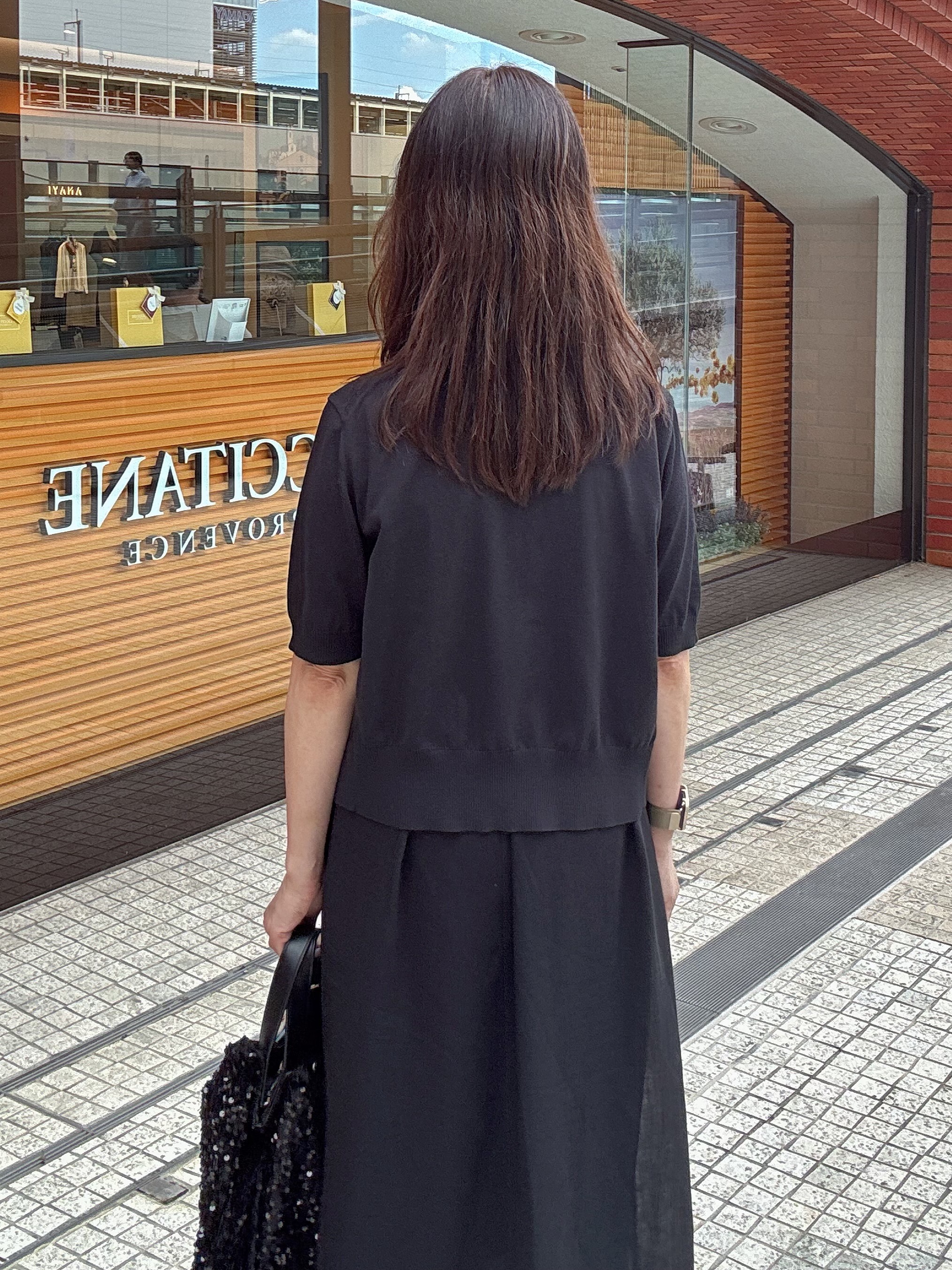 makiさんの「UNTITLED｜【すっきり秋羽織り/前開きボタン】ドライタッチ5分袖カーディガン」を使ったコーディネート