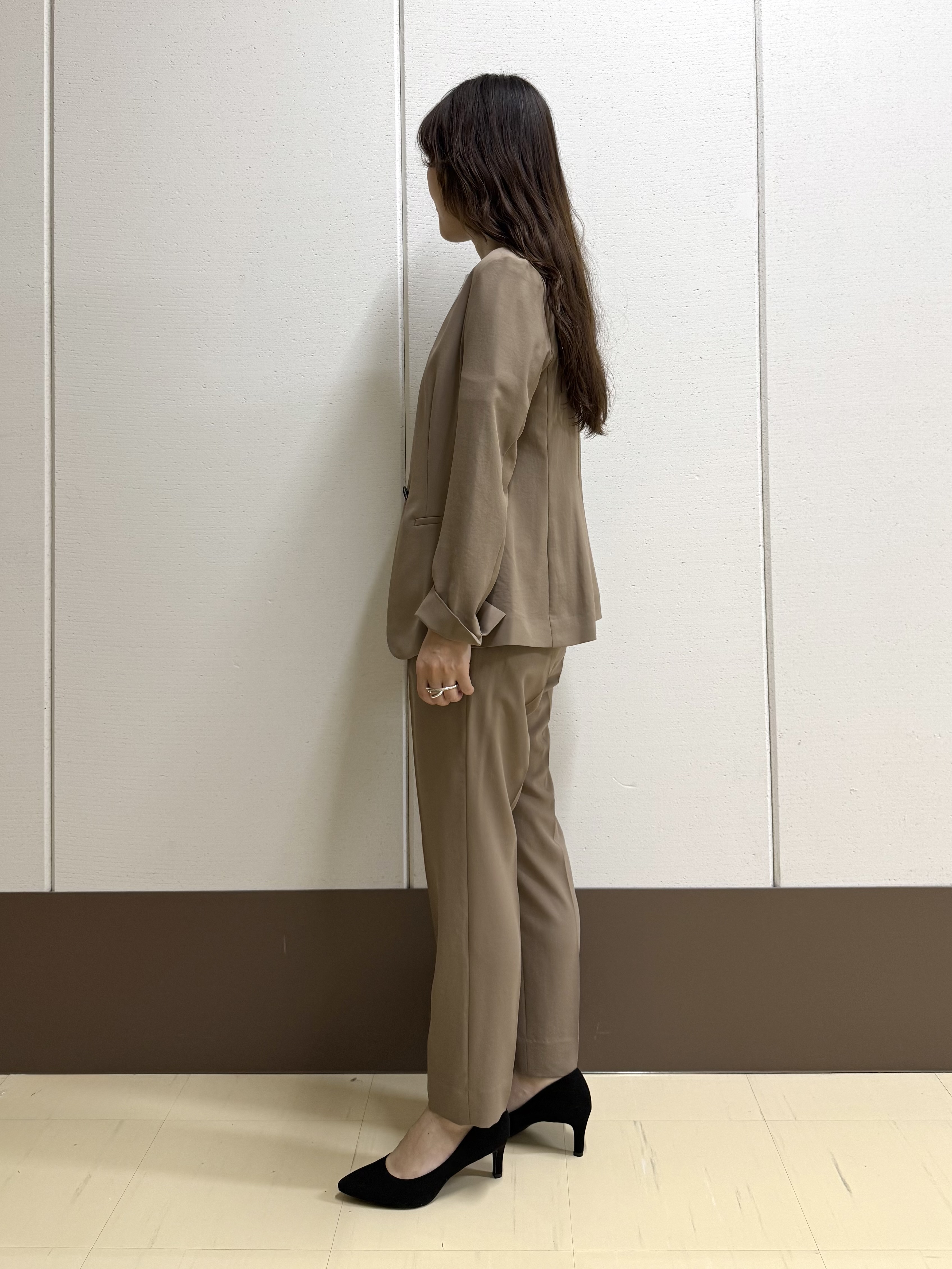 mamiさんの「INDIVI｜【汗ジミ防止／接触冷感】裾レースドルマンTシャツ」を使ったコーディネート