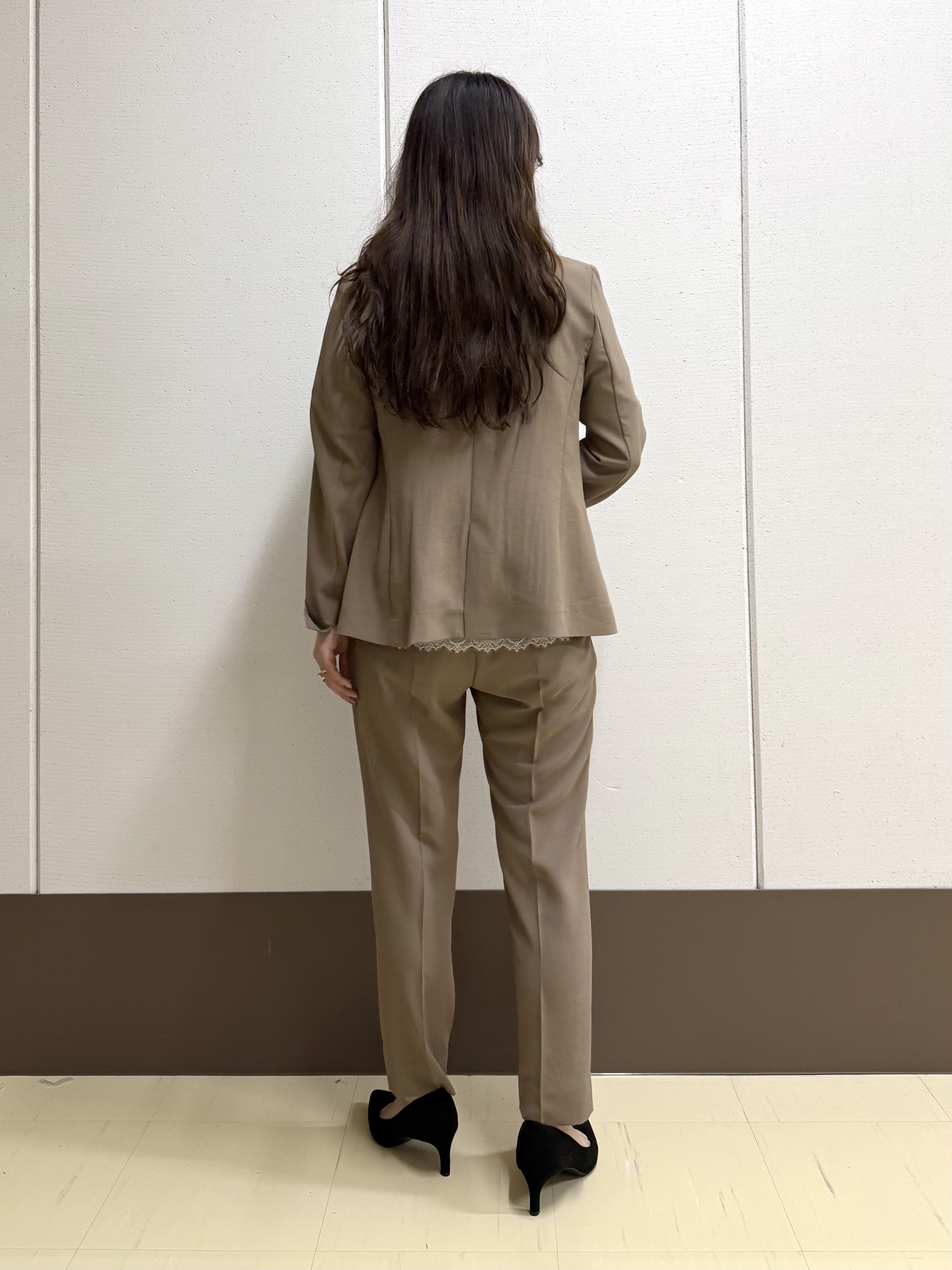 mamiさんの「INDIVI｜【汗ジミ防止／接触冷感】裾レースドルマンTシャツ」を使ったコーディネート