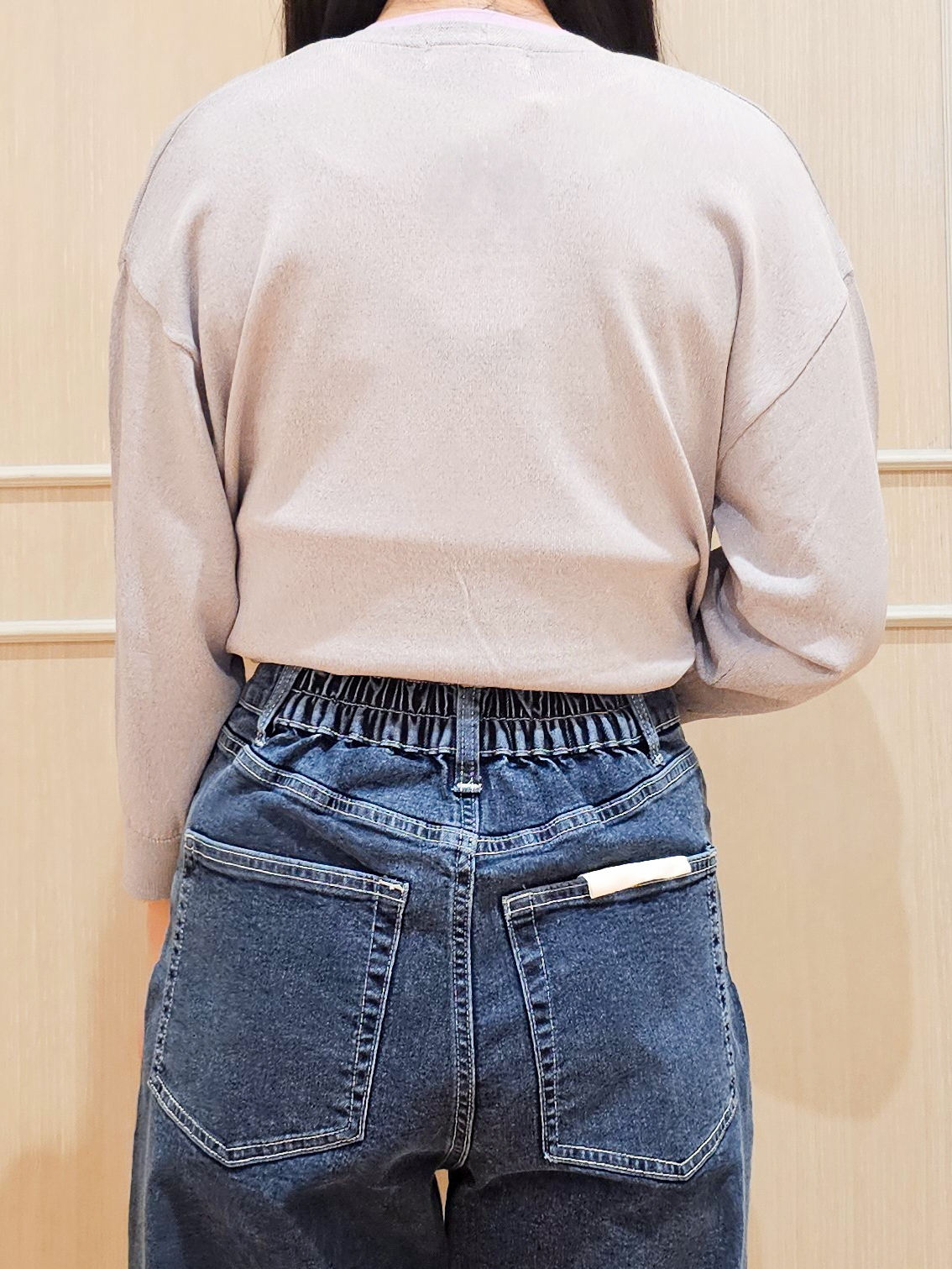 ゆゆさんの「SHOO･LA･RUE｜【お袖丈選べる/UV/毛玉になりにくい】配色デザインがポイント ひんやりボタンレスカーディガン」を使ったコーディネート