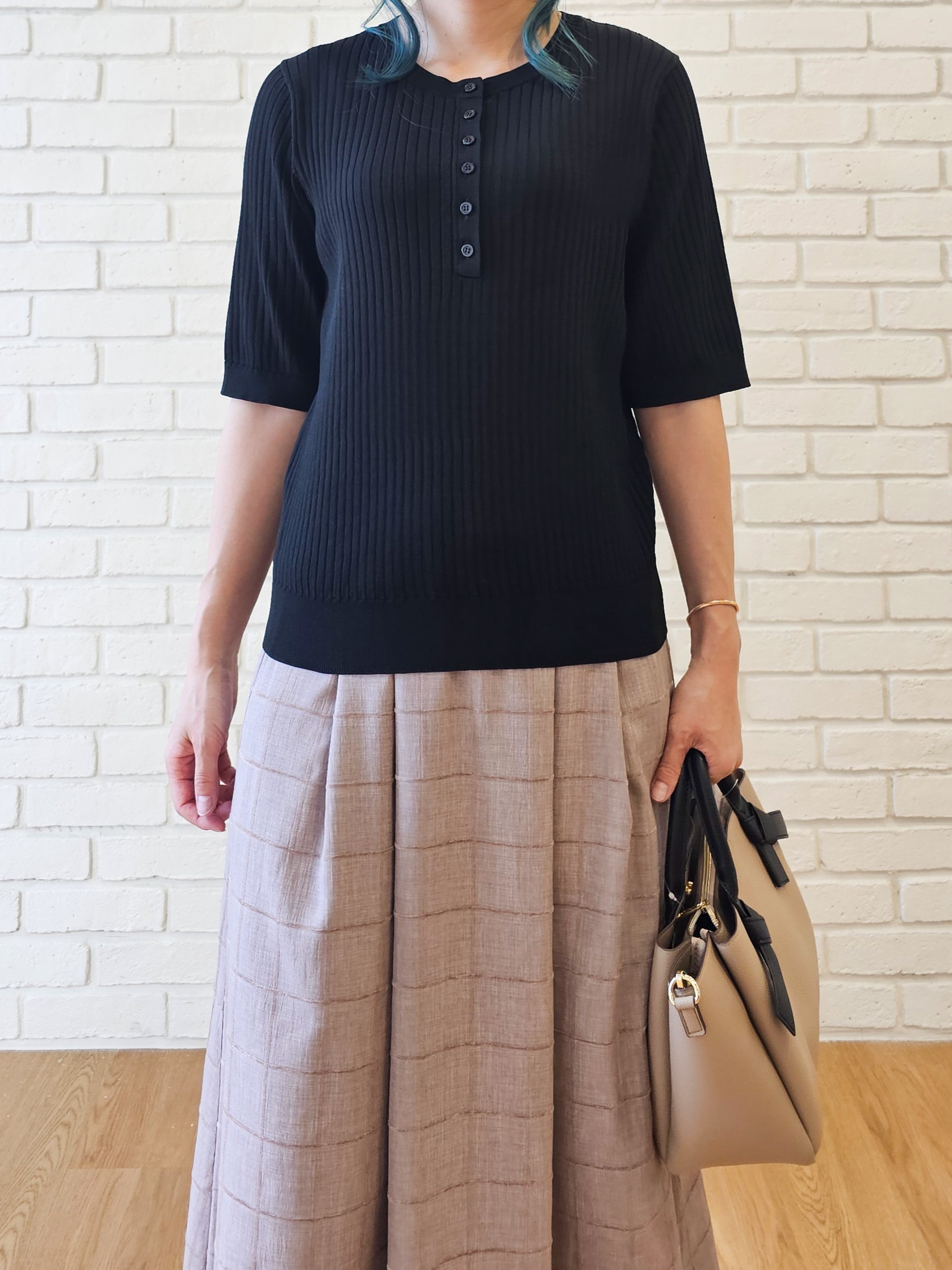 ゆゆさんの「SHOO･LA･RUE｜【S-LL】抜け感ある着こなしに ヘンリーネック リブニット」を使ったコーディネート