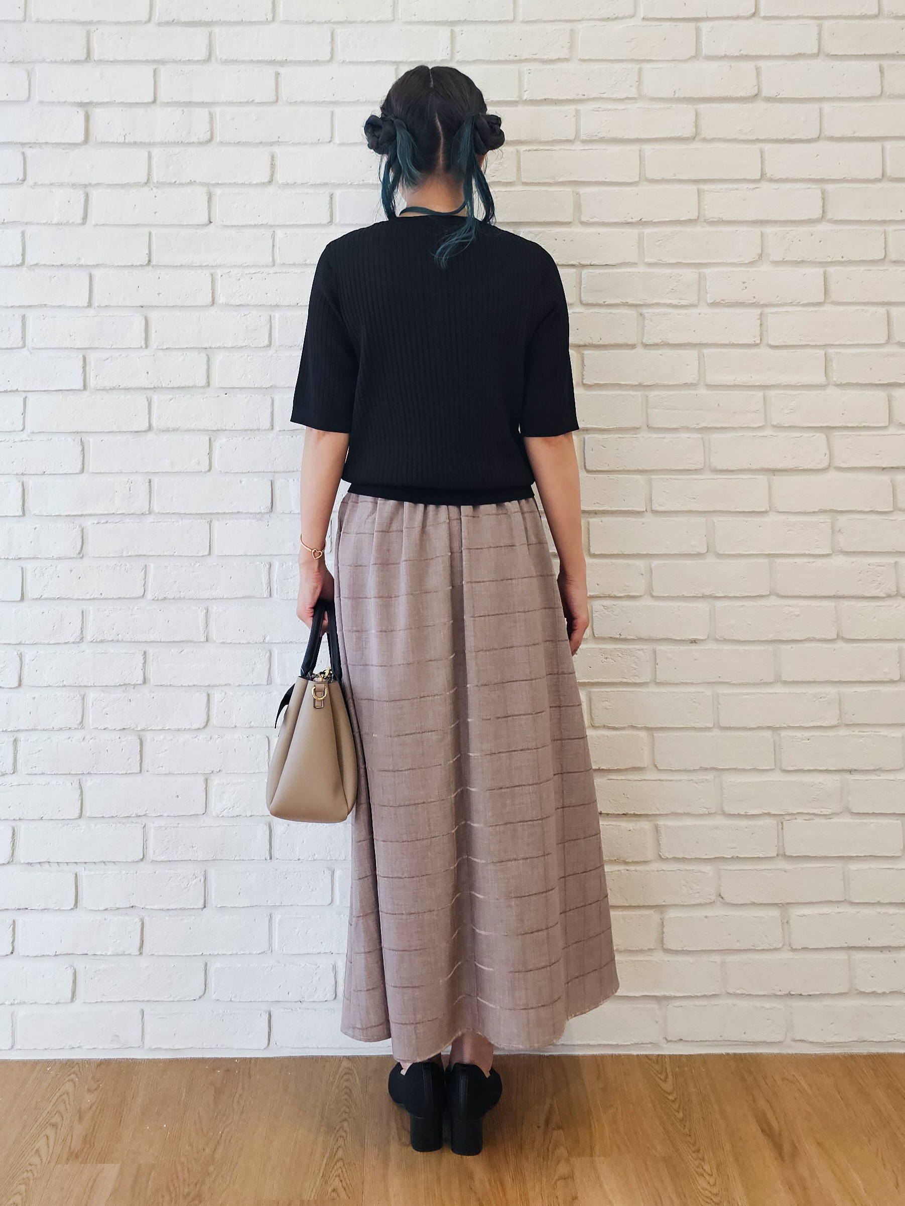 ゆゆさんの「SHOO･LA･RUE｜【S-LL】抜け感ある着こなしに ヘンリーネック リブニット」を使ったコーディネート