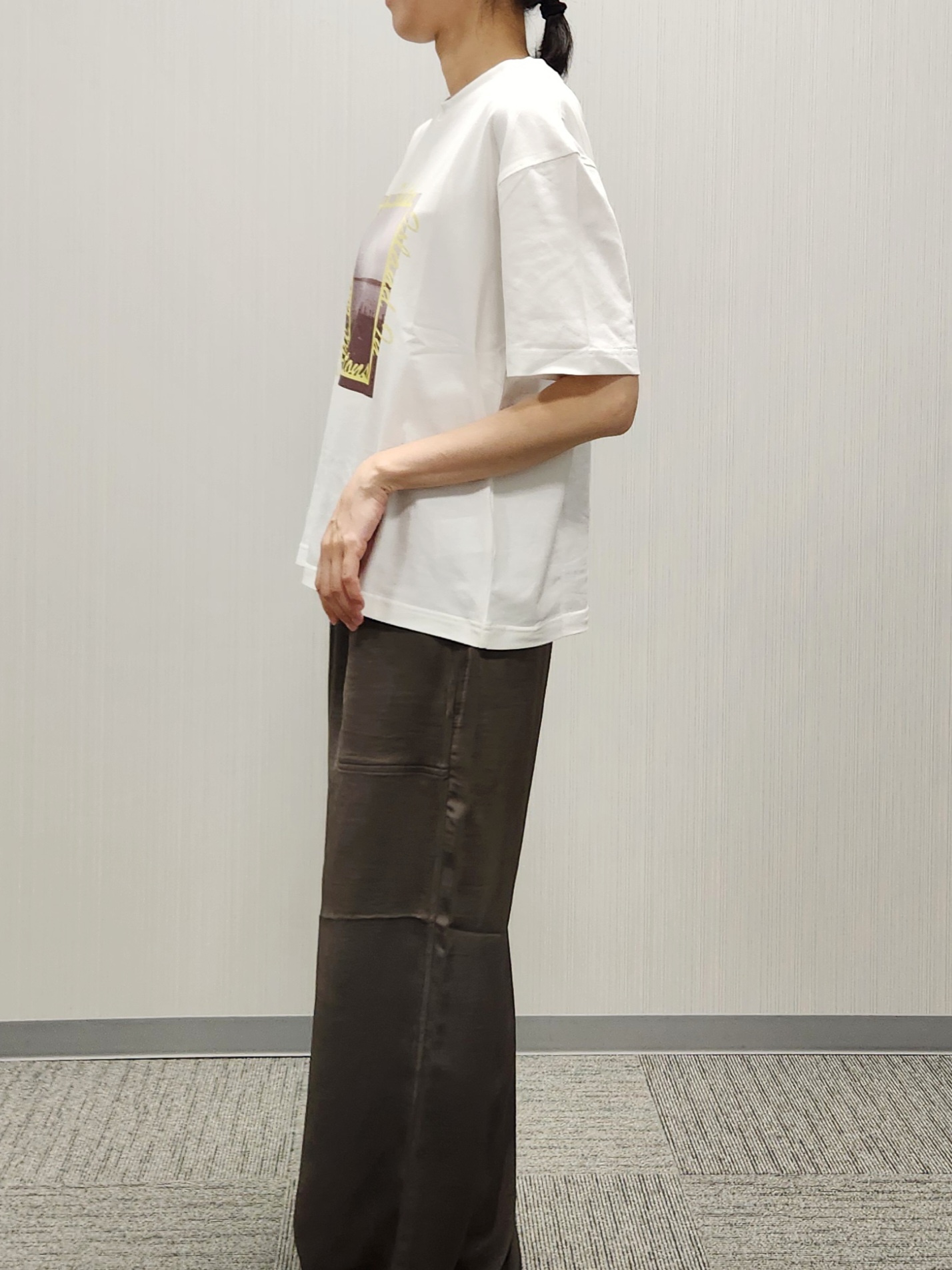 naraさんの「Dessin｜ペーパータッチ クルーネックカーディガン」を使ったコーディネート