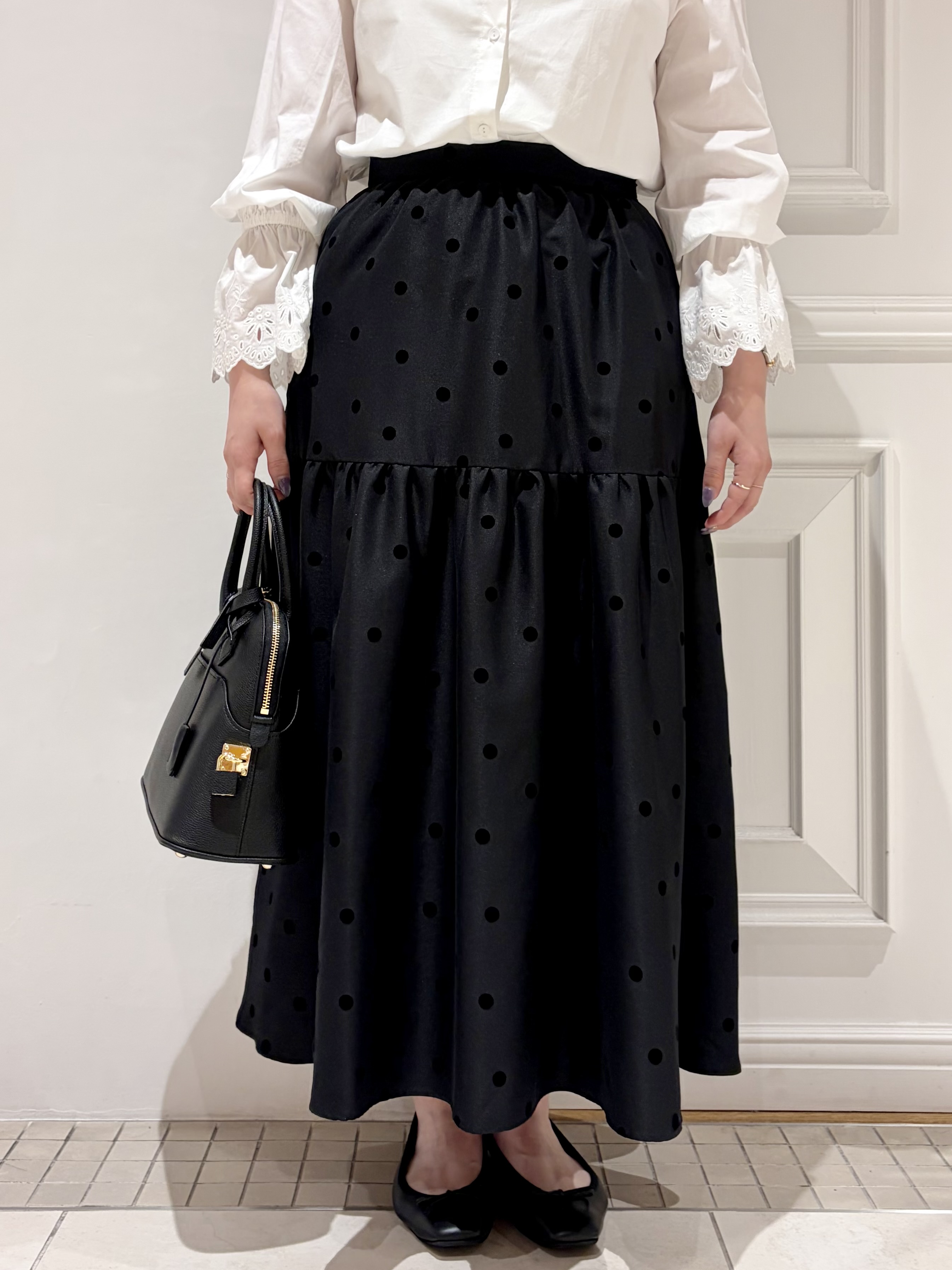 minowaさんの「DRESSTERIOR｜エンブロイダリースリーブ ブラウス」を使ったコーディネート