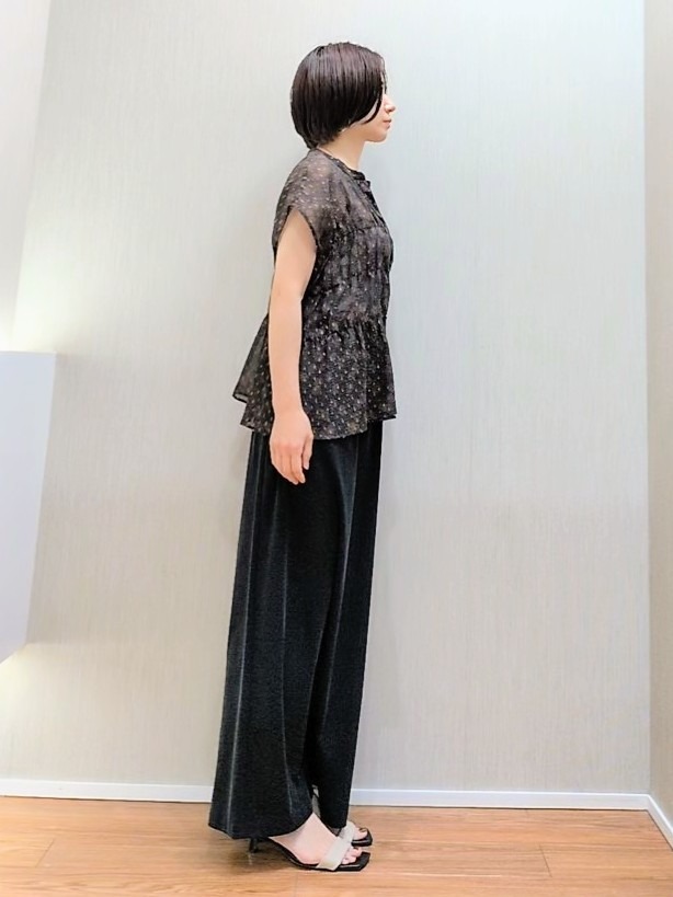 ミズタさんの「UNTITLED｜ヴィンテージドットブラウス」を使ったコーディネート