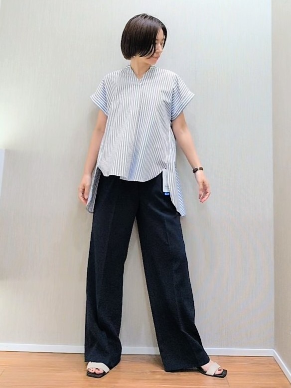 ミズタさんの「UNTITLED｜【吸水速乾/接触冷感】バックプリーツデザインブラウス」を使ったコーディネート