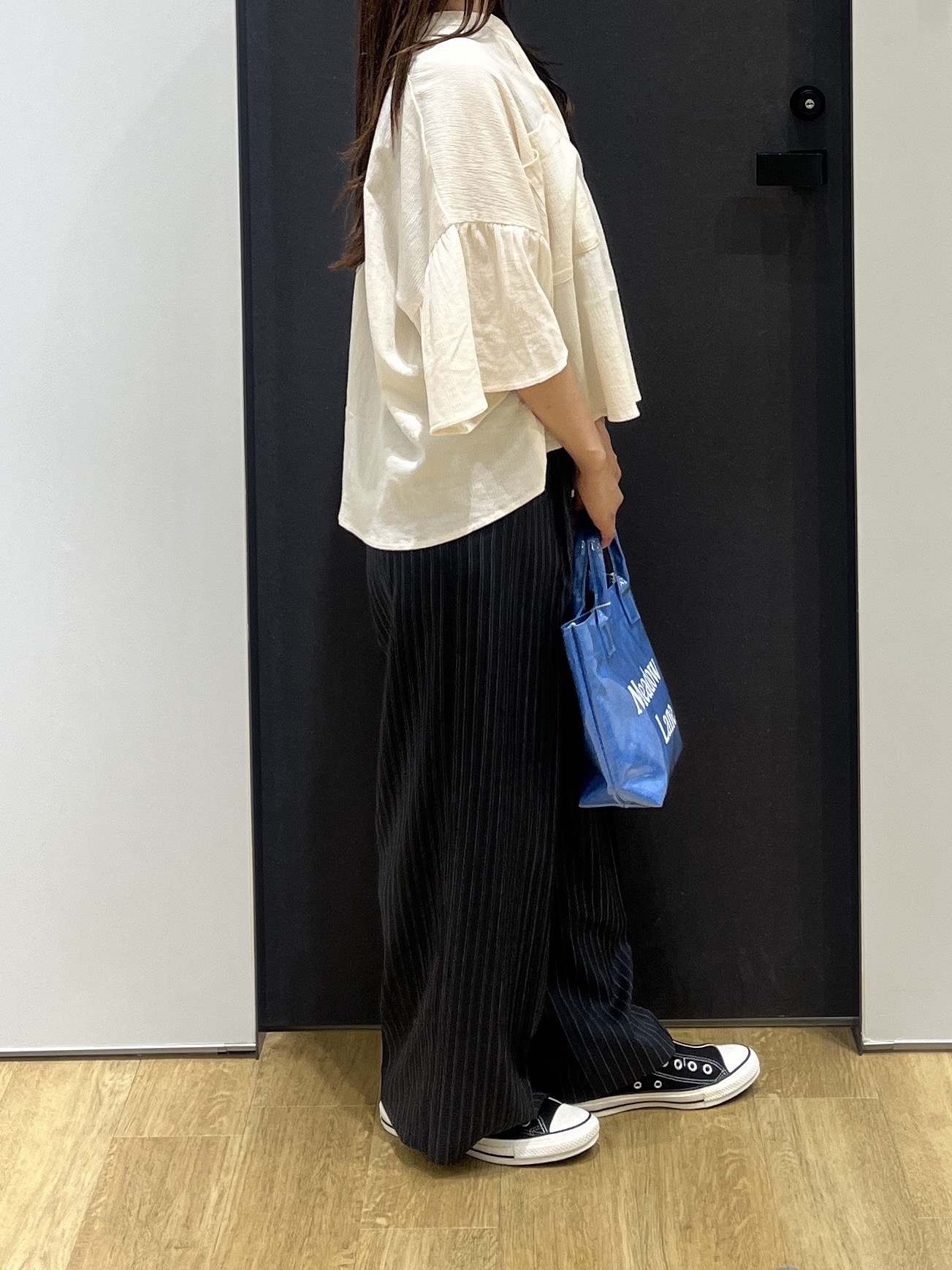 Minaさんの「Dessin｜フレアスリーブ スキッパーブラウス」を使ったコーディネート