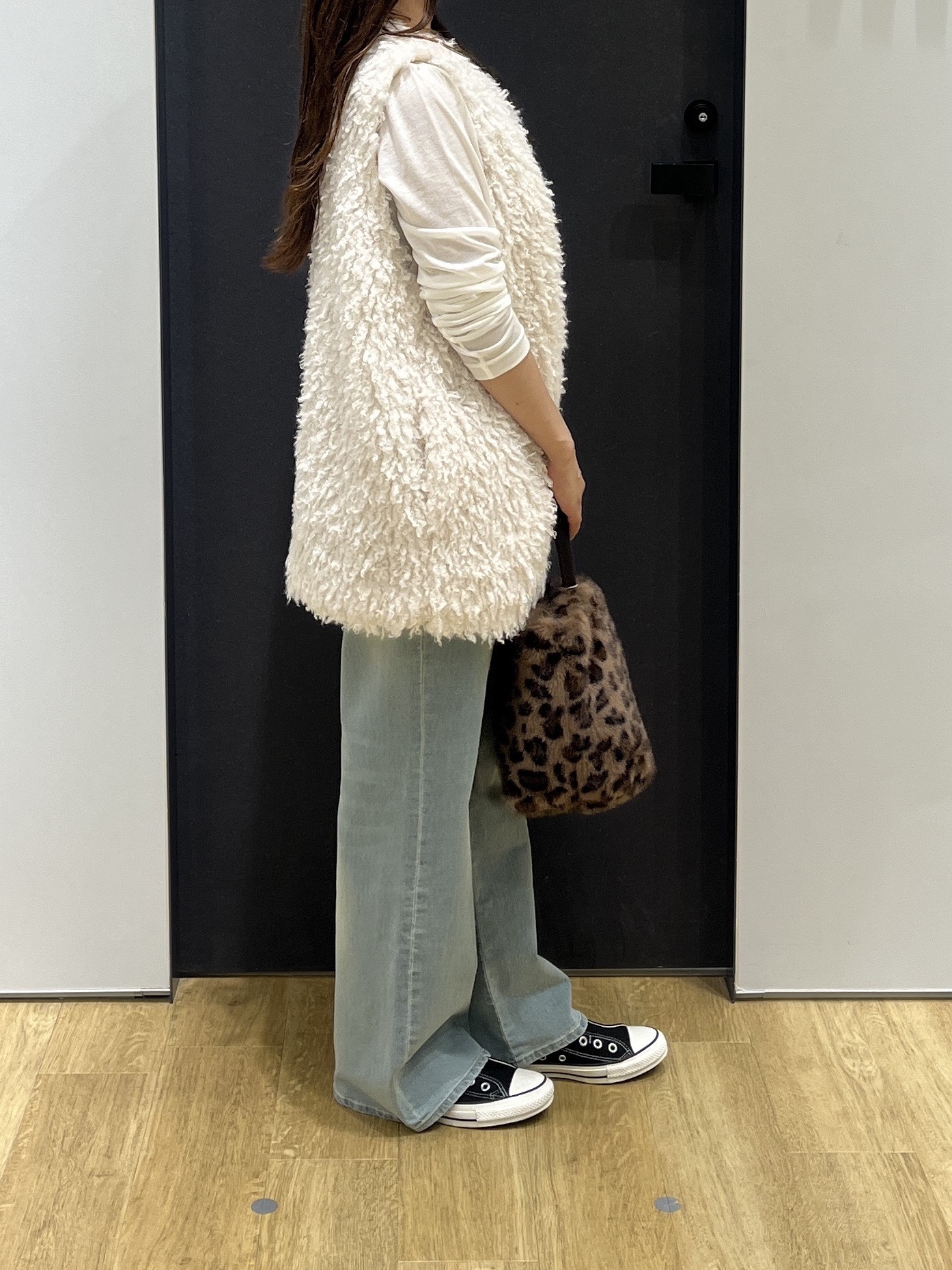 Minaさんの「Dessin｜クルーネックシアーロングTシャツ」を使ったコーディネート