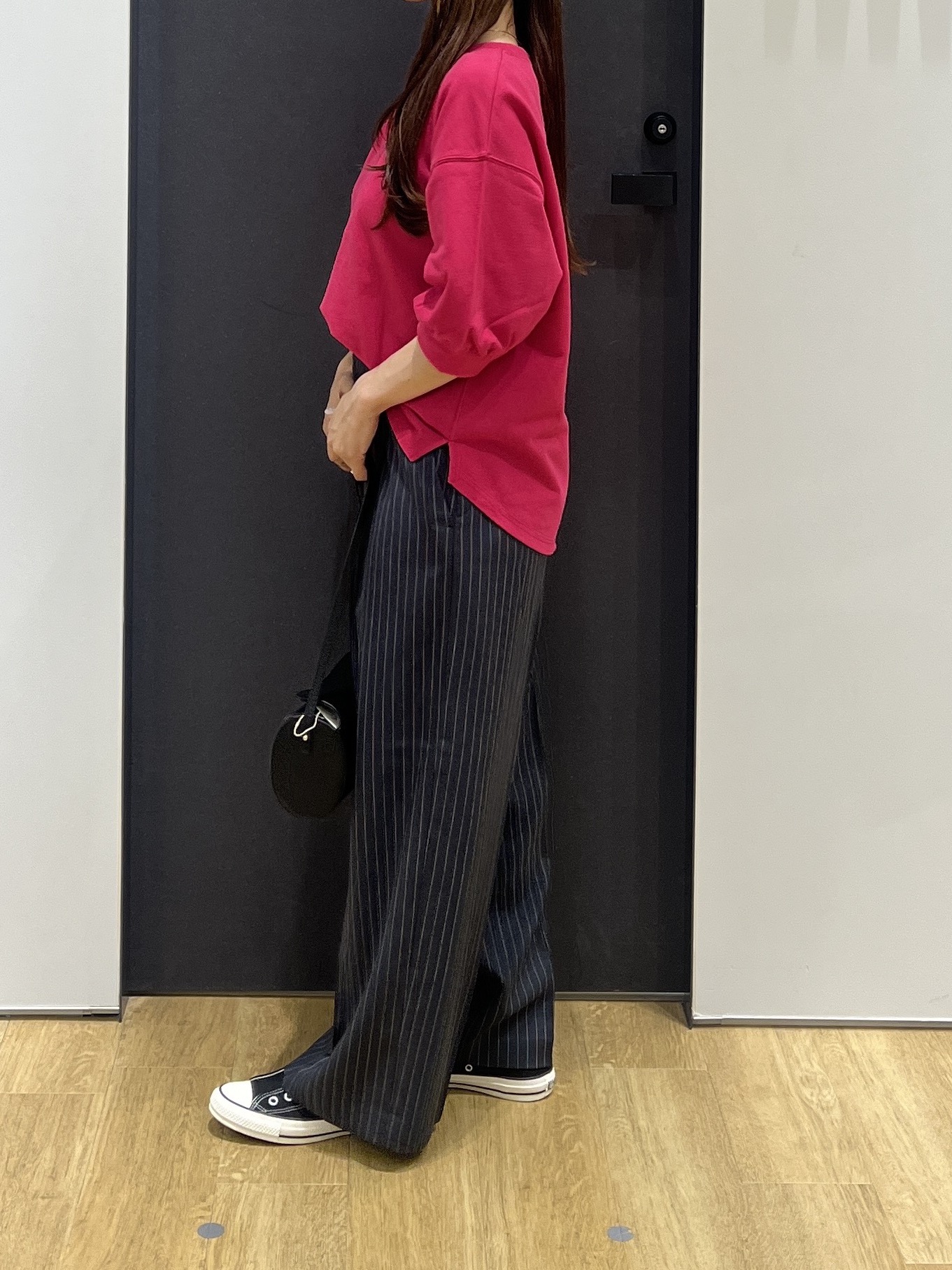 Minaさんの「Dessin｜バックヘンリーカットソー5分袖」を使ったコーディネート