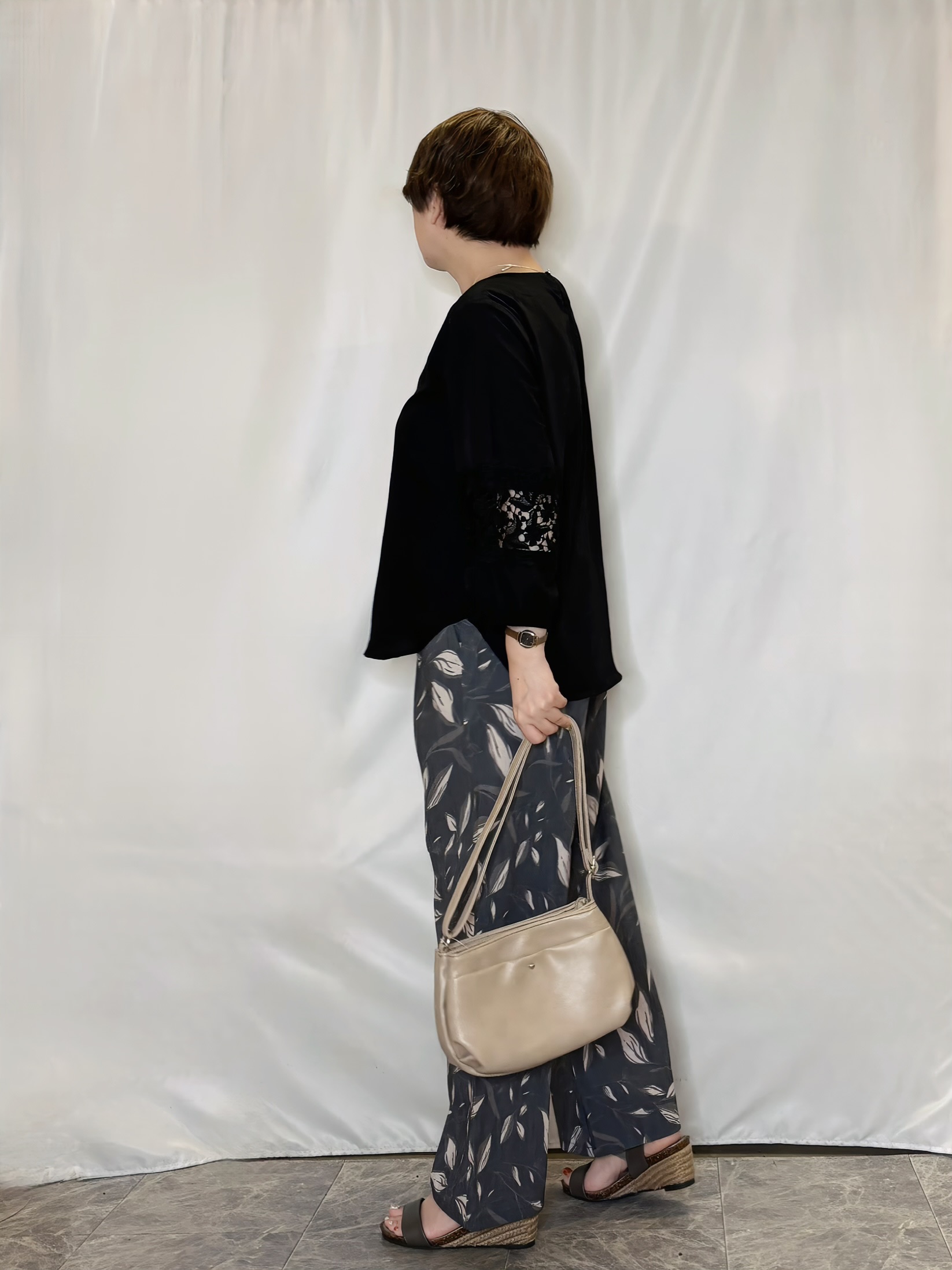 たみさんの「SHOO･LA･RUE｜【洗濯機可/S-LL/洗濯後しわになりにくい】お袖レースデザインブラウス」を使ったコーディネート