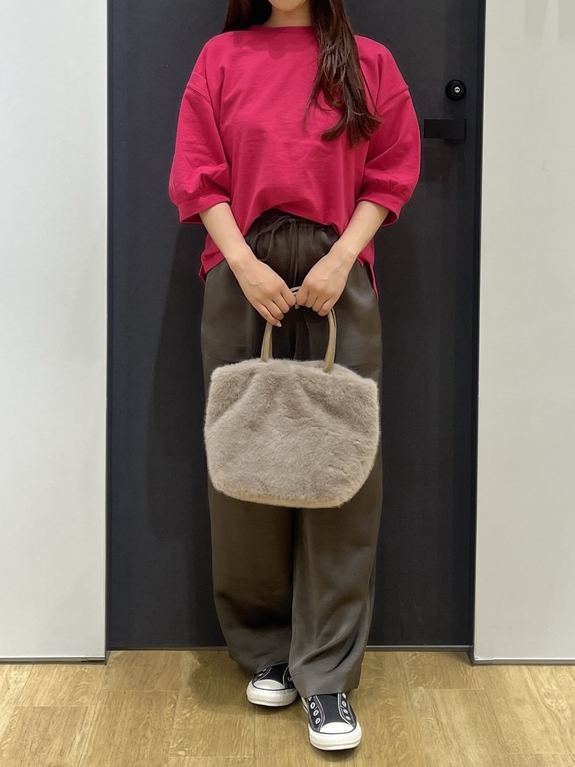 Minaさんの「Dessin｜バックヘンリーカットソー5分袖」を使ったコーディネート
