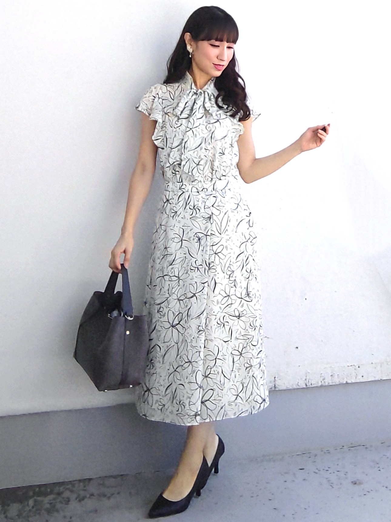 keinaさんの「SunaUna｜【手洗い可／日本製】フラワーリボンブラウス」を使ったコーディネート