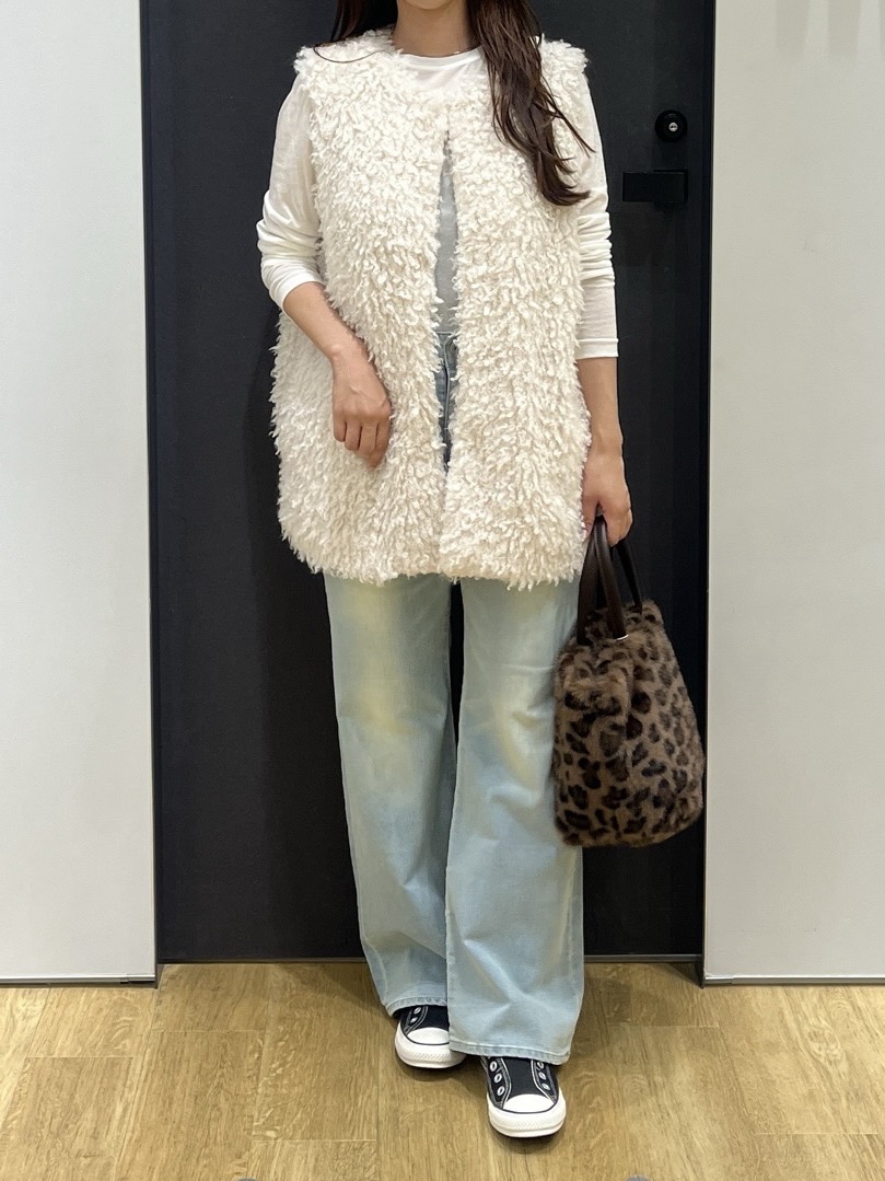 Minaさんの「Dessin｜クルーネックシアーロングTシャツ」を使ったコーディネート