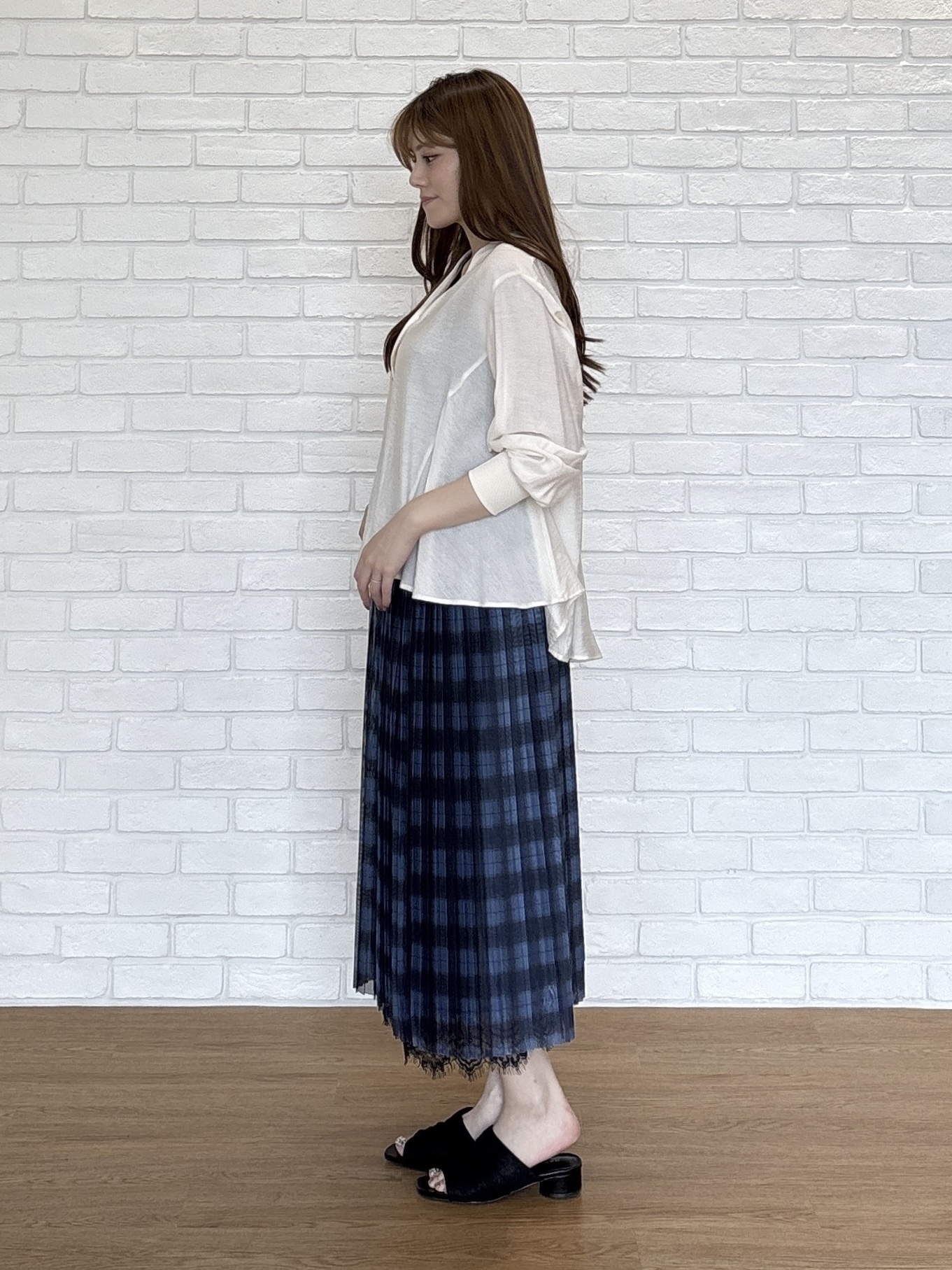 sayaさんの「grove｜シアーシャツカーディガン」を使ったコーディネート