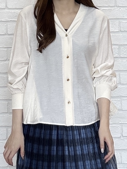 sayaさんの「grove｜シアーシャツカーディガン」を使ったコーディネート