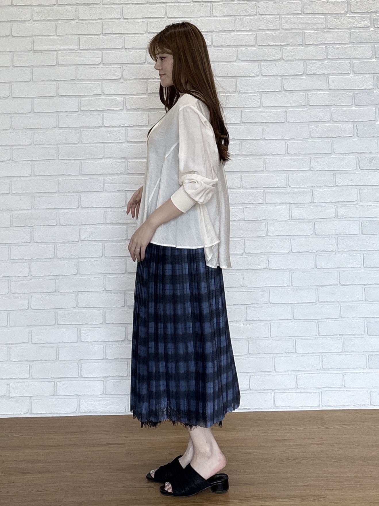 sayaさんの「grove｜シアーシャツカーディガン」を使ったコーディネート
