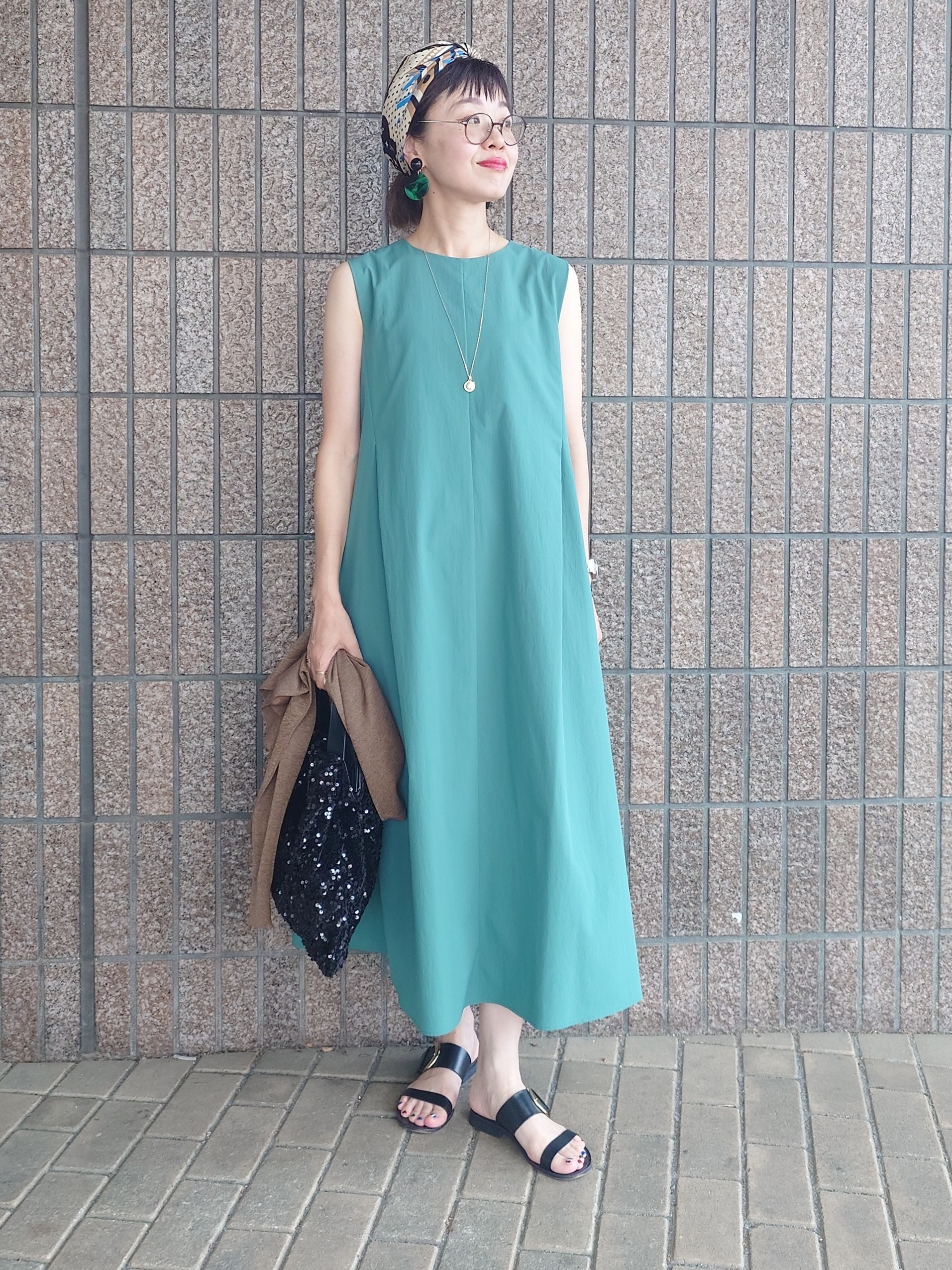 MUTSUKOさんの「UNTITLED｜【接触冷感/UVカット/吸水速乾】Aラインロングワンピース」を使ったコーディネート