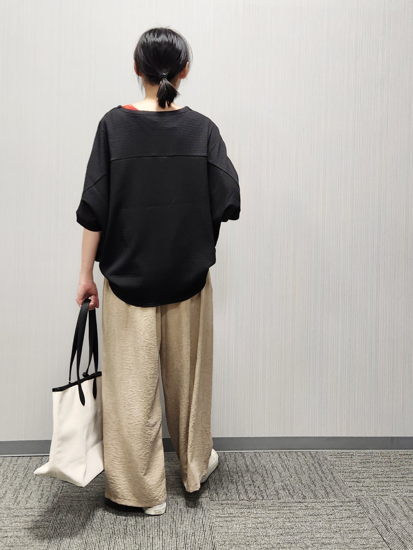 naraさんの「Dessin｜シュリンクジャージ カットソー」を使ったコーディネート
