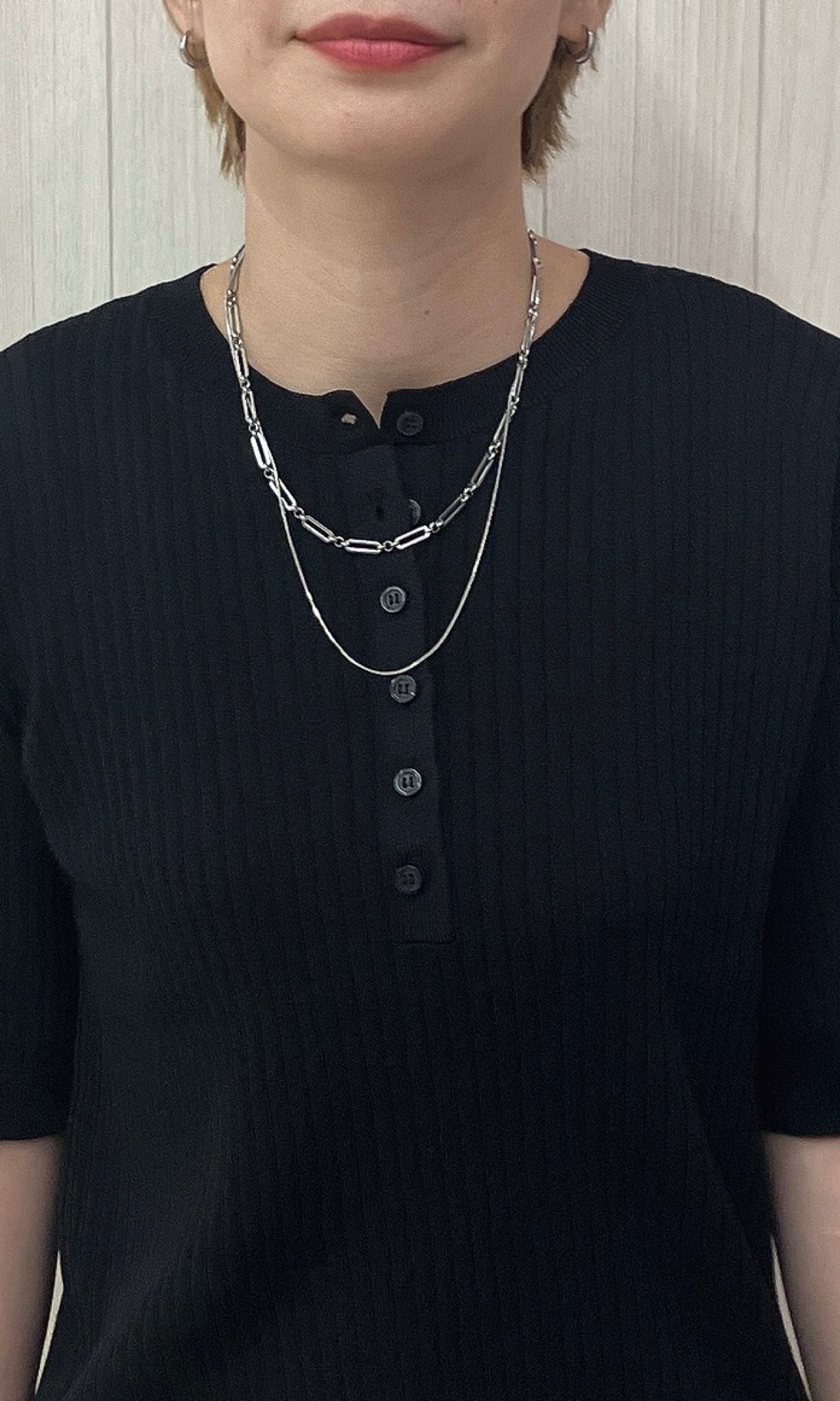 Turnerさんの「SHOO･LA･RUE｜【S-LL】抜け感ある着こなしに ヘンリーネック リブニット」を使ったコーディネート