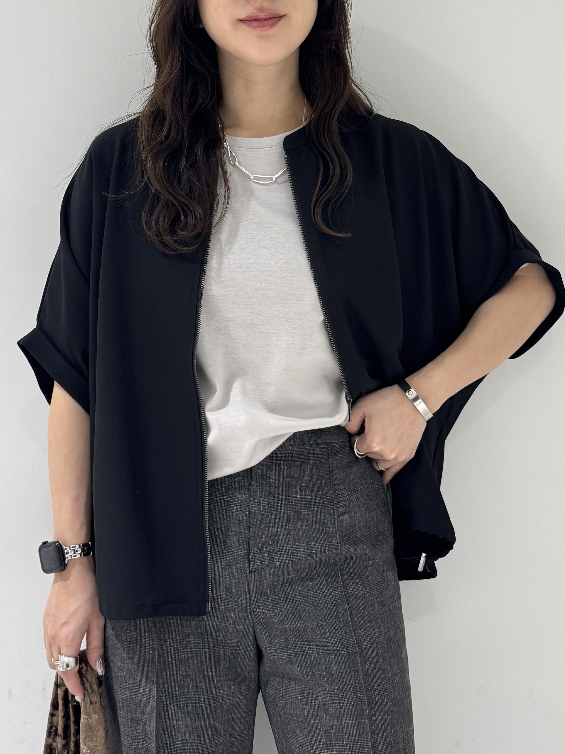そんさんの「INDIVI｜【夏羽織り/着る日傘】ドルマンフォルムブルゾン」を使ったコーディネート
