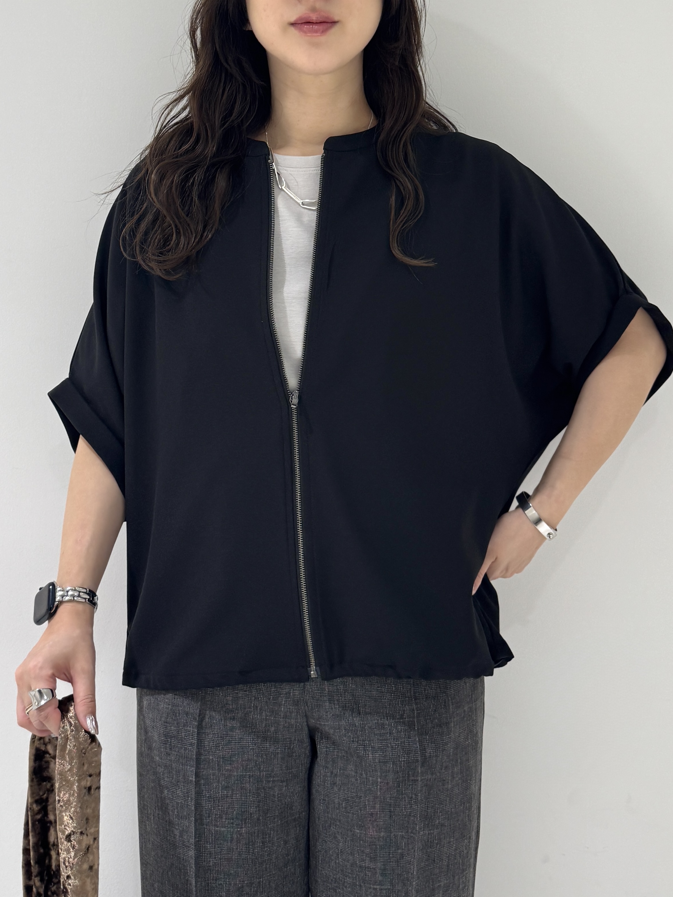 そんさんの「INDIVI｜【夏羽織り/着る日傘】ドルマンフォルムブルゾン」を使ったコーディネート
