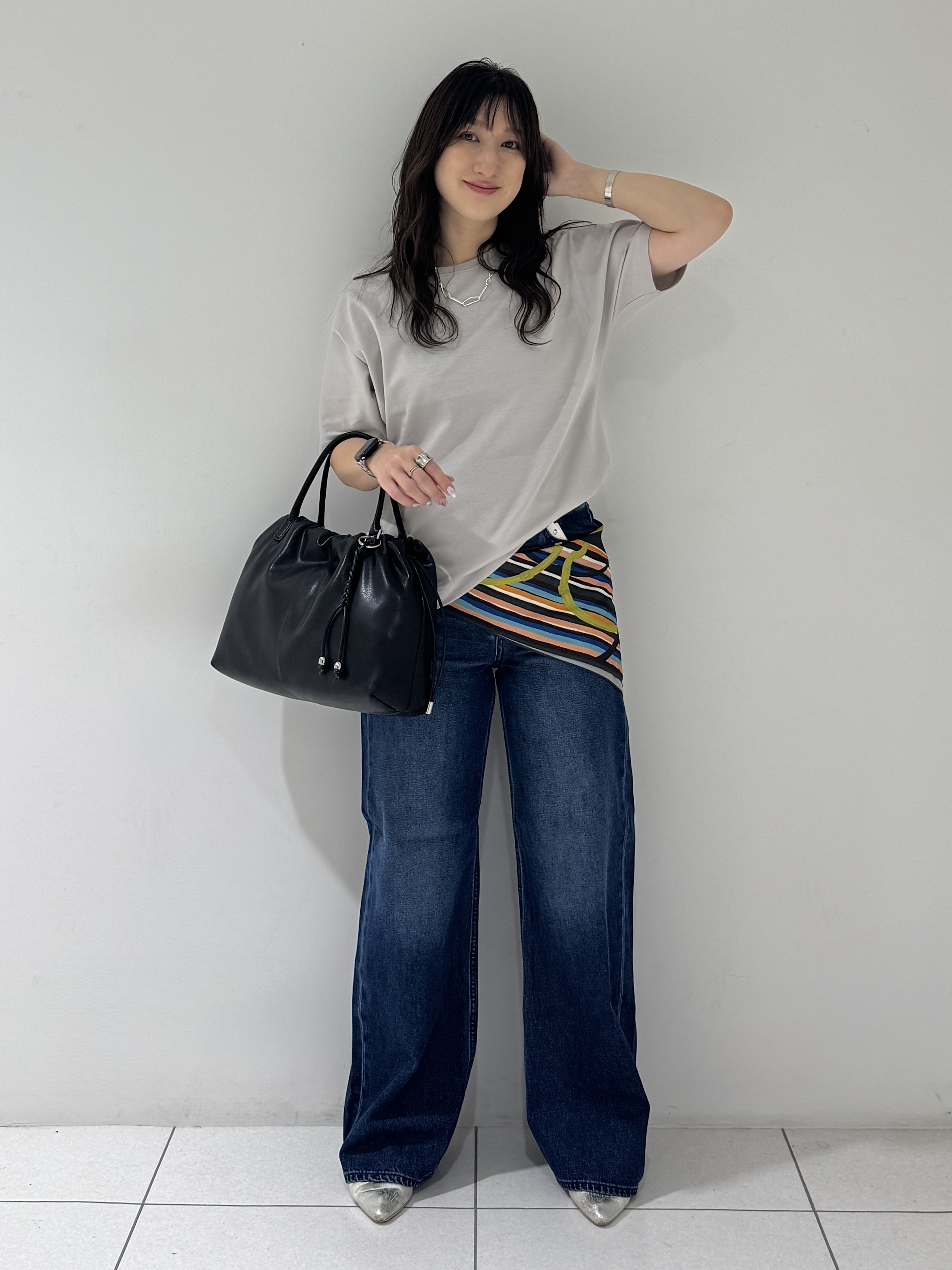 そんさんの「INDIVI｜【汗ジミ防止／褒められTシャツ】上品カジュアル！ドルマンTシャツ」を使ったコーディネート