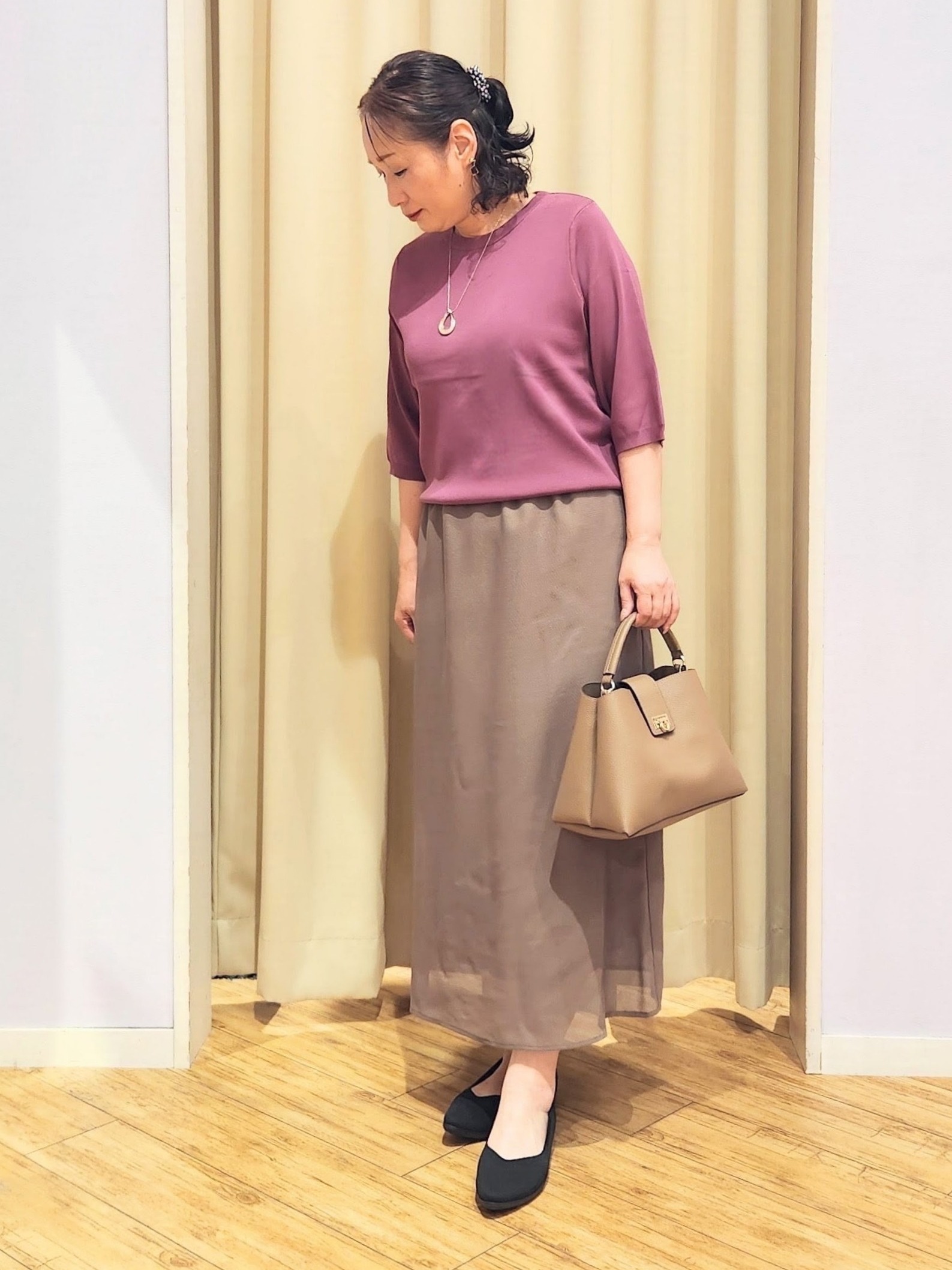 くまさんの「SHOO･LA･RUE｜【ガンガン洗える/ひんやり/UV/毛玉になりにくい】上半身すっきり 二の腕見せない5分袖ニット」を使ったコーディネート