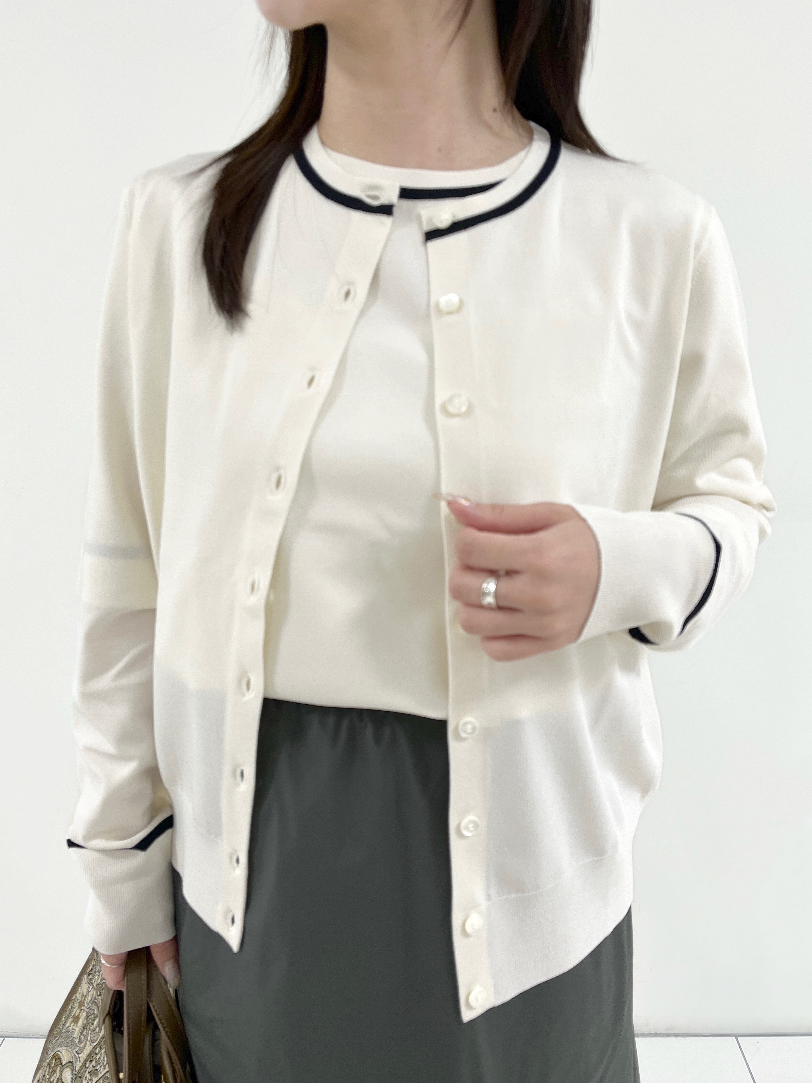 Ukiさんの「UNTITLED｜【アンサンブル可能】コンパクトニットカーディガン」を使ったコーディネート