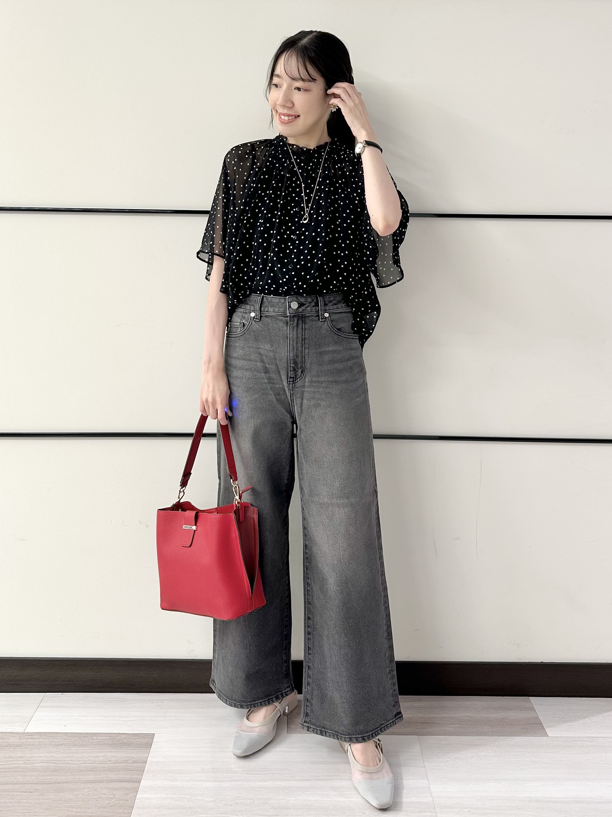 Momoさんの「Reflect｜【セットアップ／手洗い可】ドット柄シアーブラウス」を使ったコーディネート