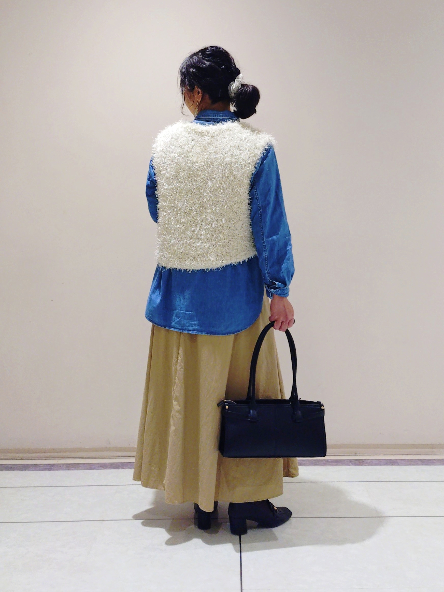 TOMOMIさんの「INDIVI｜【収納力◎／トレンド】スクエアトートバッグ」を使ったコーディネート