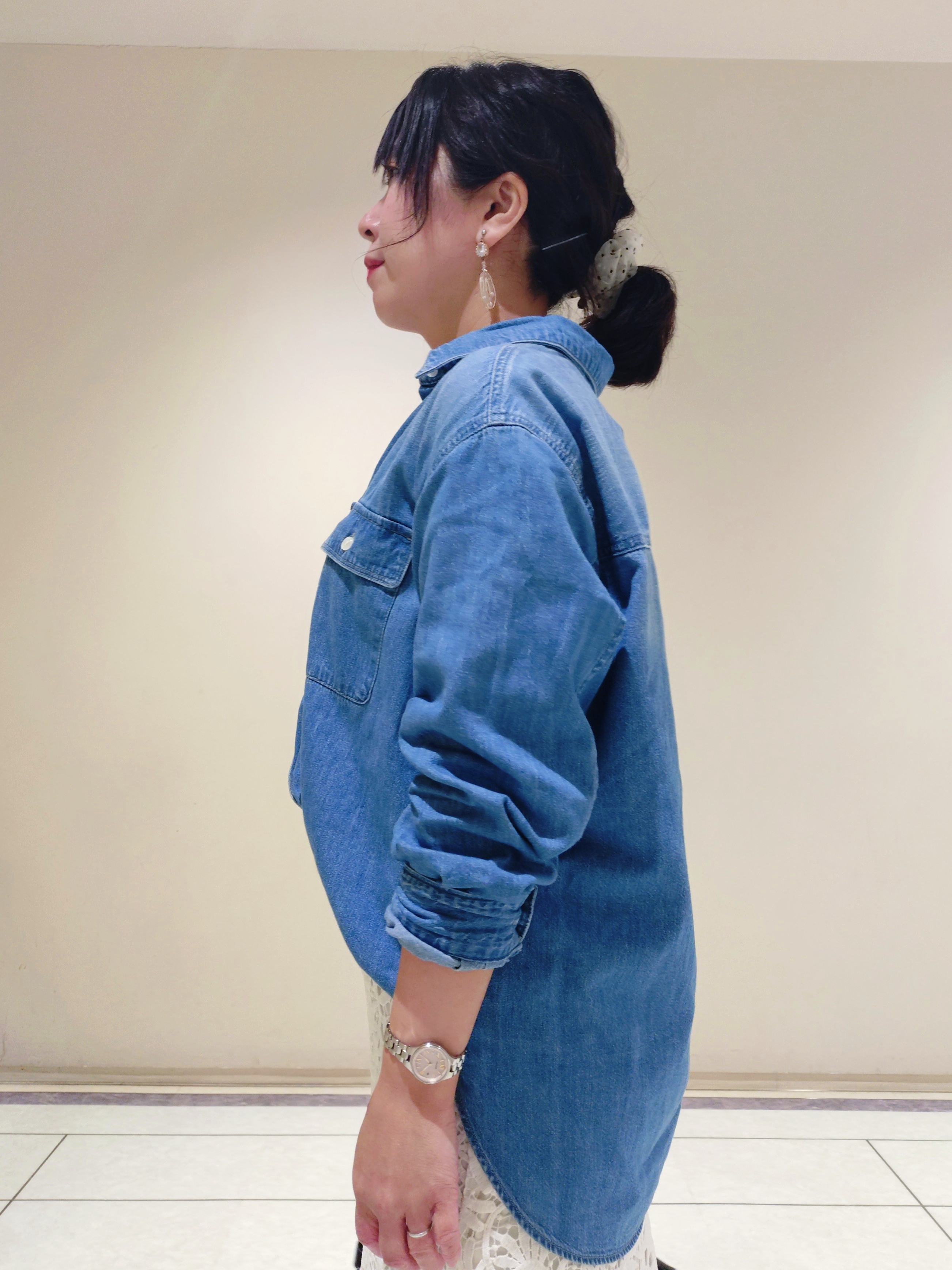 TOMOMIさんの「INDIVI｜【洗える／トレンド】リーフ柄レーススカート」を使ったコーディネート